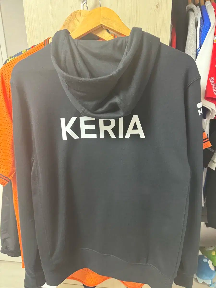 【雷市場（ポンジャン）商品韓国直送】T1 2022 Keria League of Legends World Championship ジップアップ s