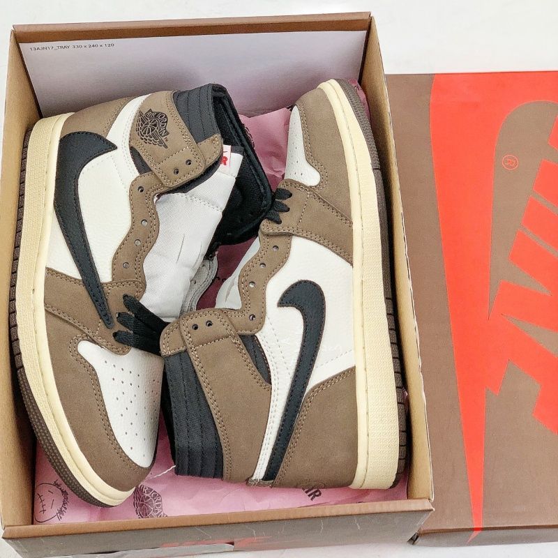 Nike Air Jordan トラヴィススコット ナイキ エアジョーダン1 レトロ ハイ OG TS SP CD4487-100