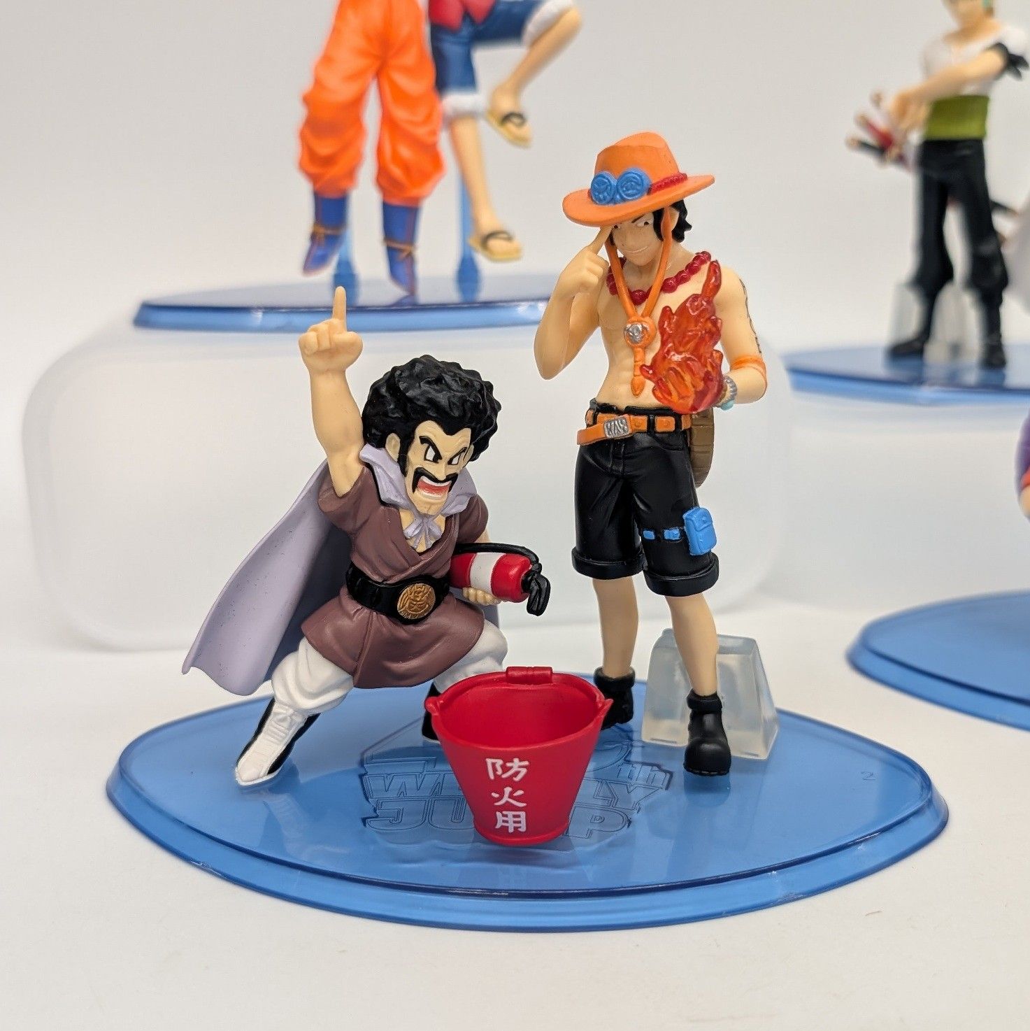 【希少】ドラゴンボール×ワンピース　40周年コラボ　ソフビフィギュア ジャンプ40周年コラボ ドラゴンボール×ワンピース ソフビ