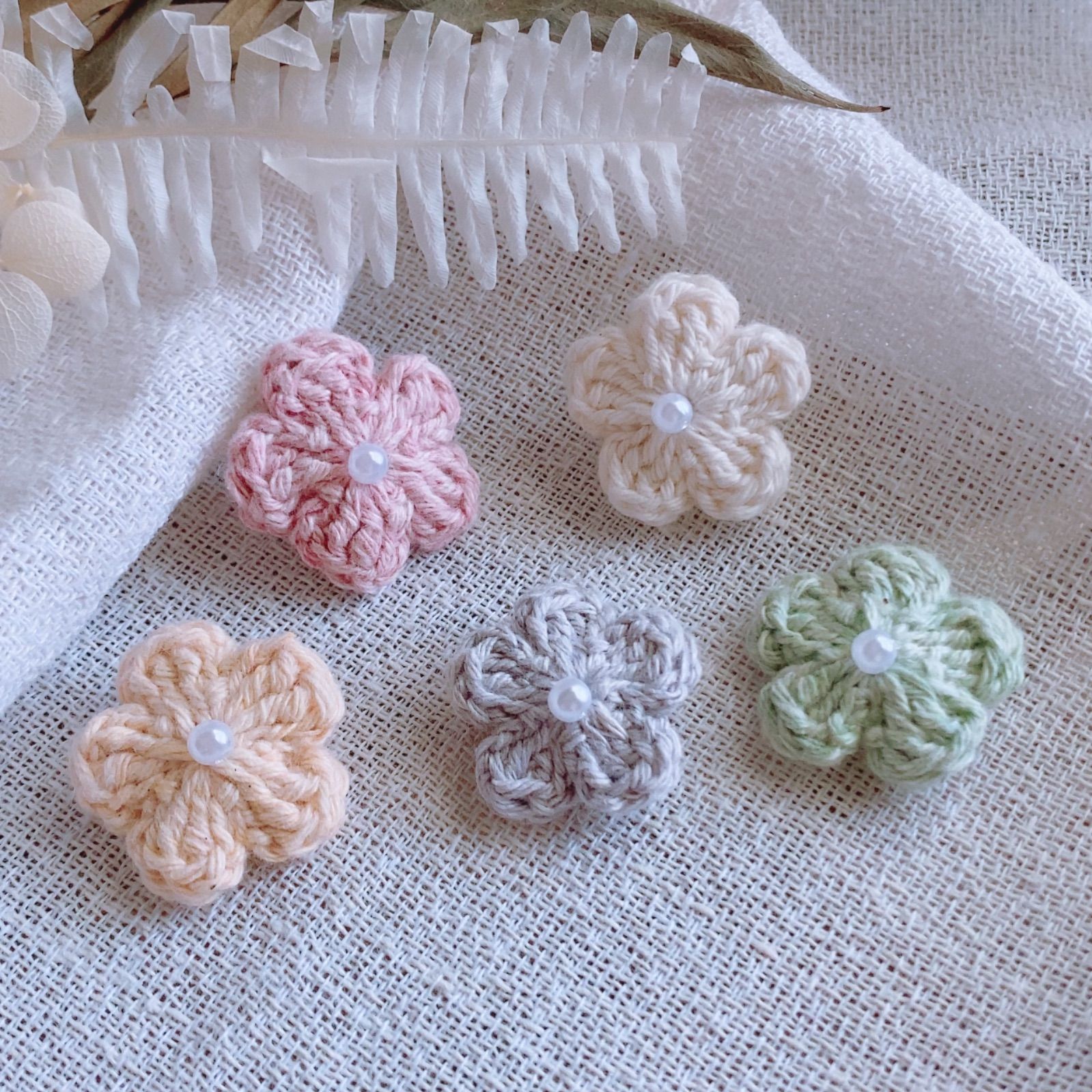 刺繍糸お花♡ベビーヘアクリップ　ヘアゴムmasuty