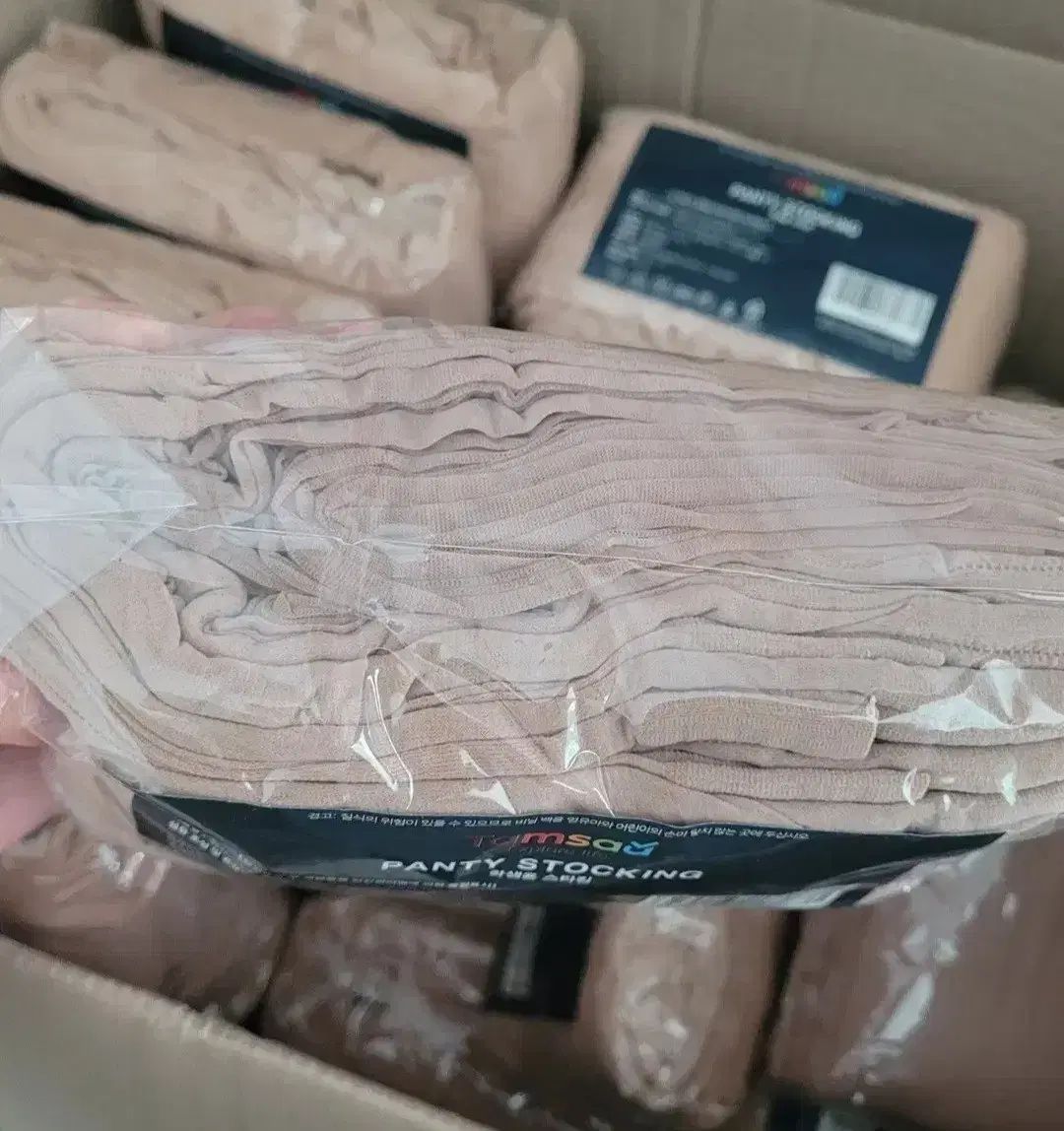 正絹　丹後ちりめん　花散らし　着尺　反物（４５８） 正絹 丹後ちりめん 花散らし 着尺 反物（458）