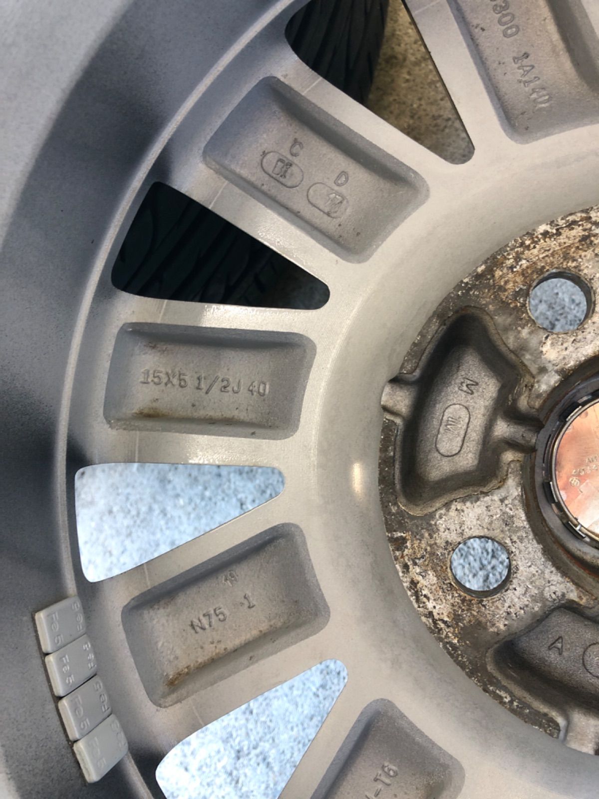 日産 ノート AUTECH オーテック E12 185/65R15 サマータイヤ アルミ