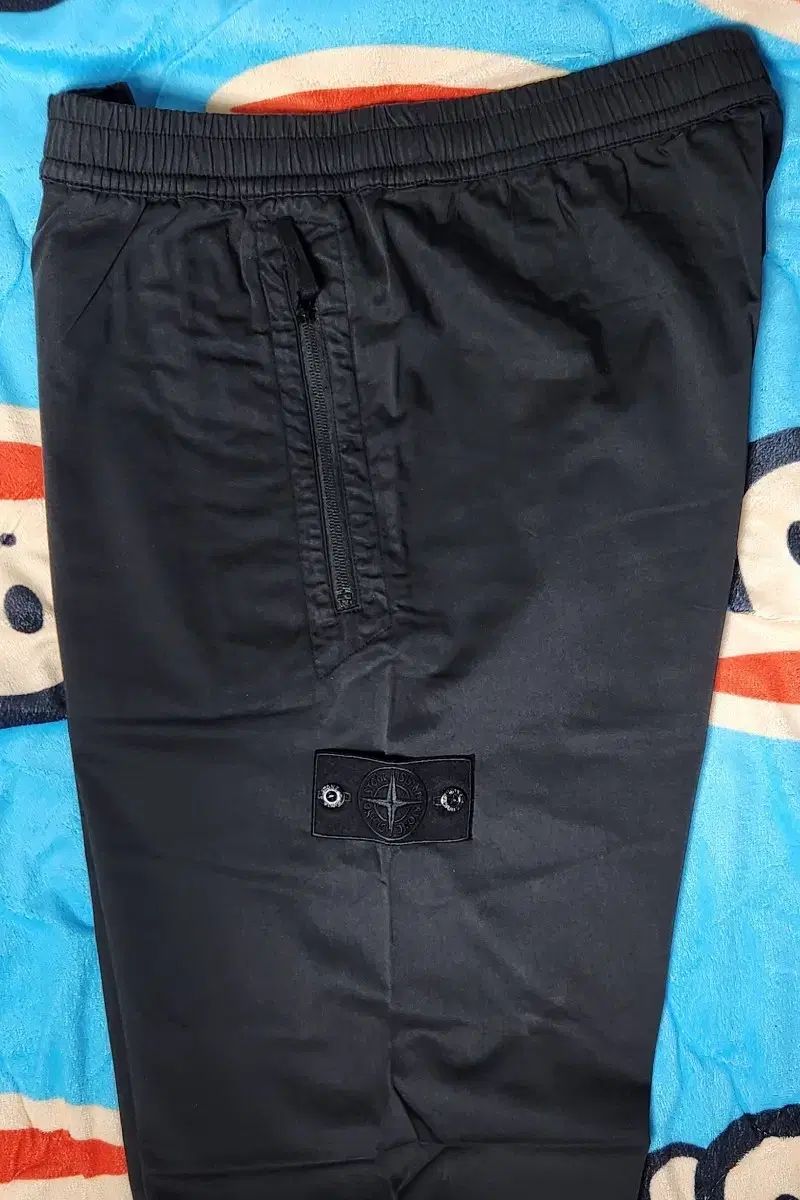 STONE ISLAND ストーンアイランド ゴーストピース ジョガーパンツ