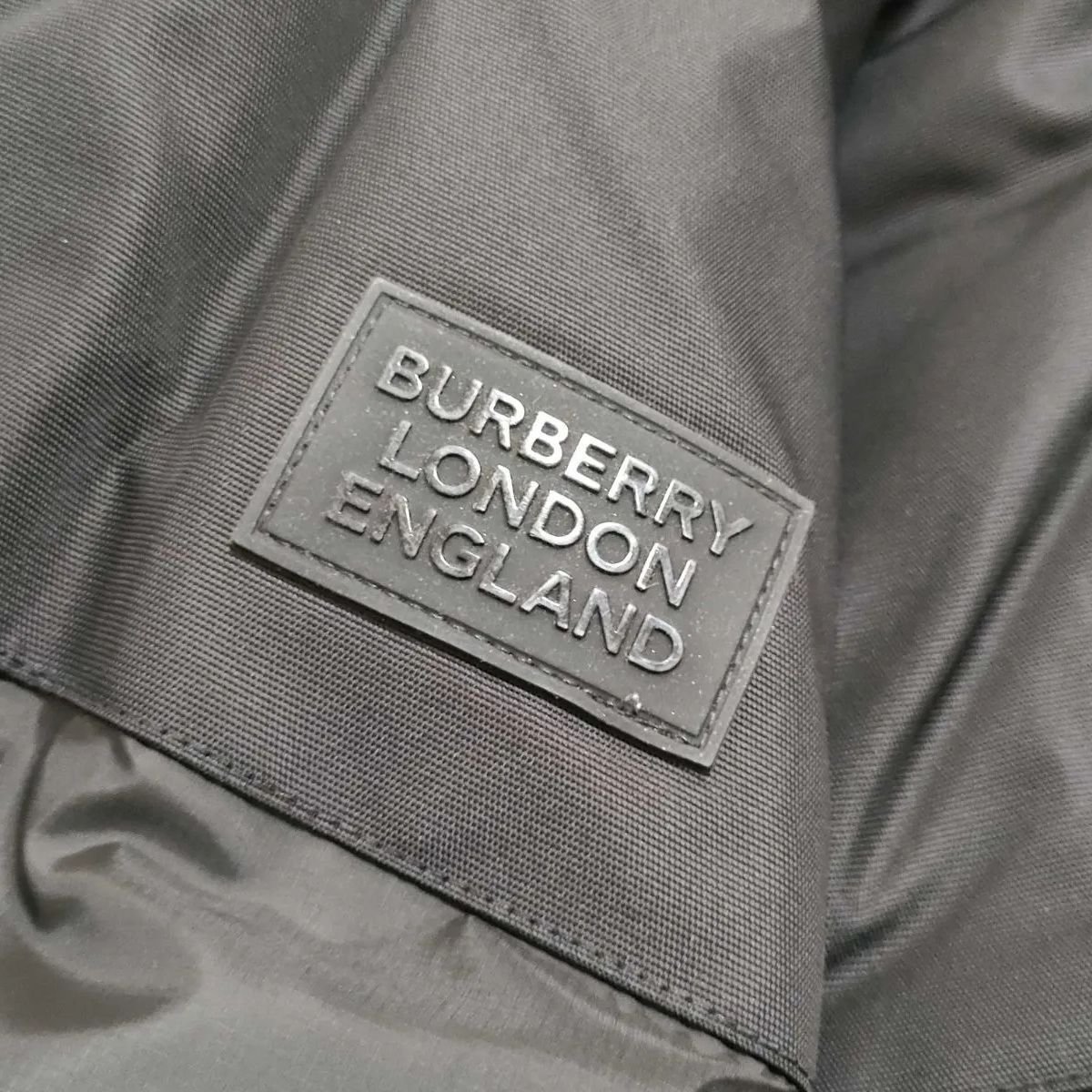 美品✨️　バーバリー　ノバチェック　ダウンジャケット　ミドル 定価29.7万 極美品】BURBERRY バーバリー XSサイズ リバーシブル ノバ