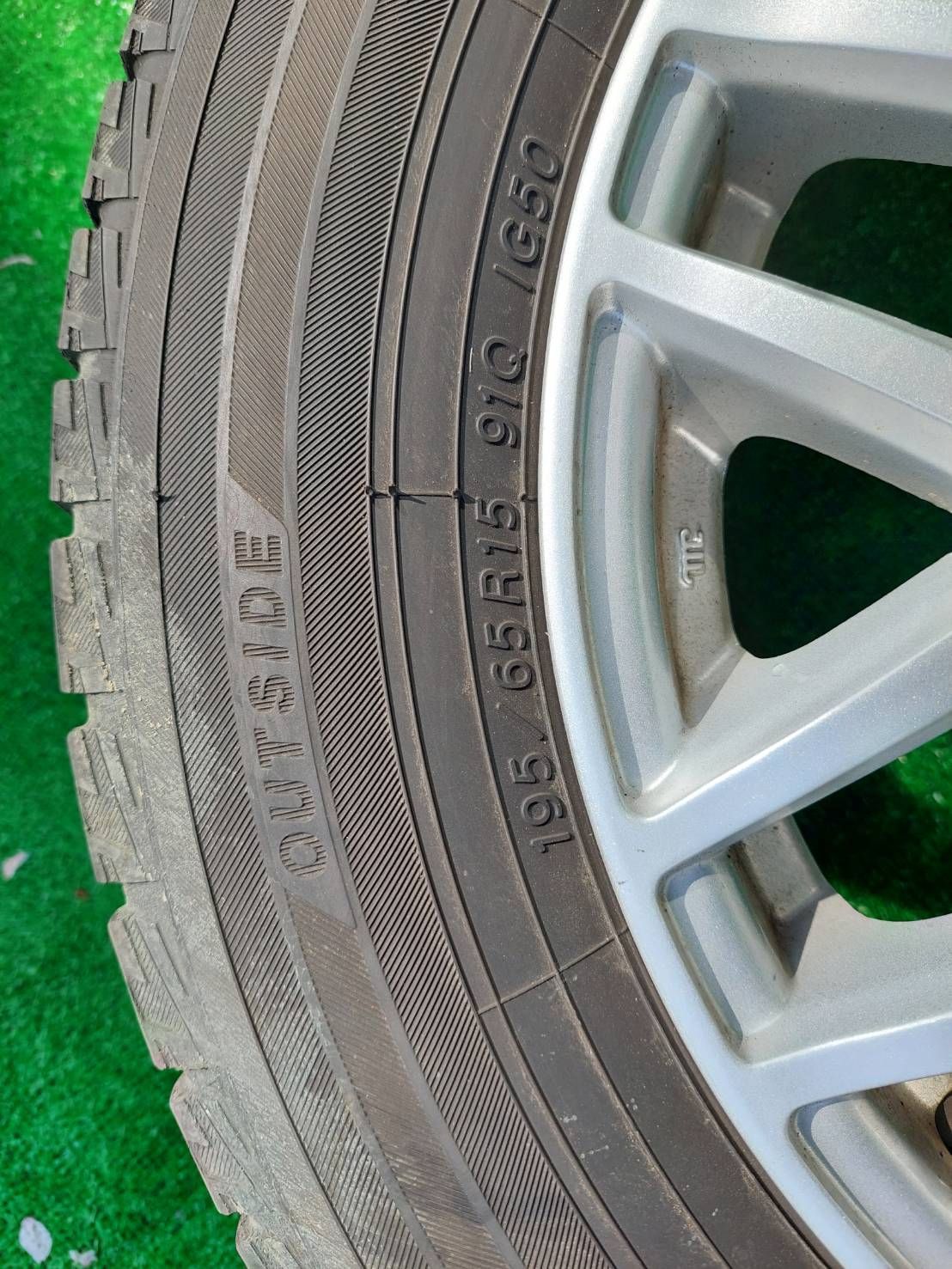 ヴォクシー/ZWR80G/社外スタッドレス/195/65R15 通販特価商品 namaste