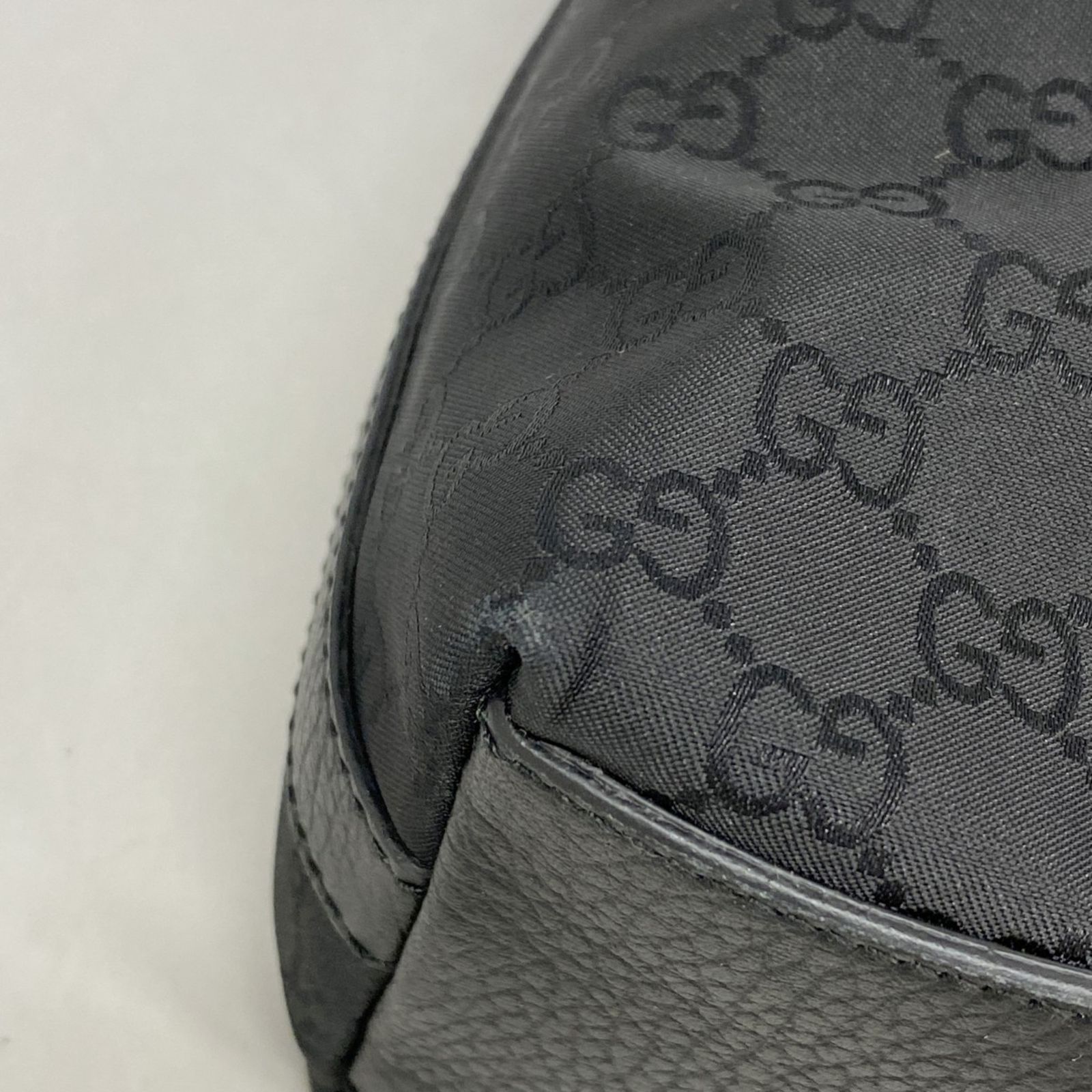 ナイロン ブラック