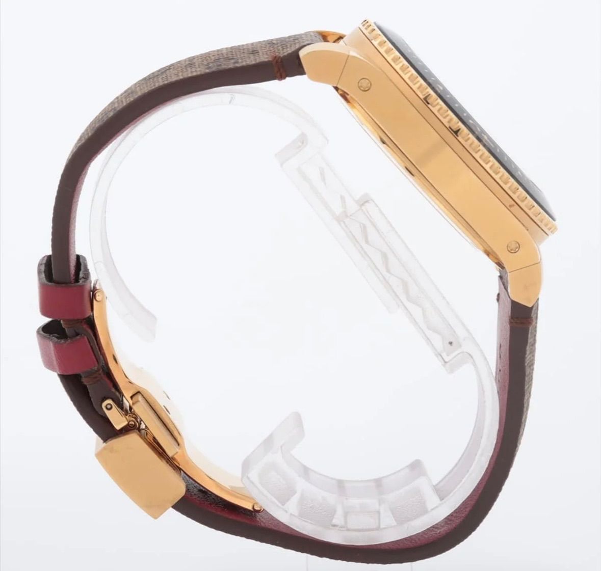 超レア！初コラボ商品】新品 DORAEMON x GUCCI ウォッチ 30周年