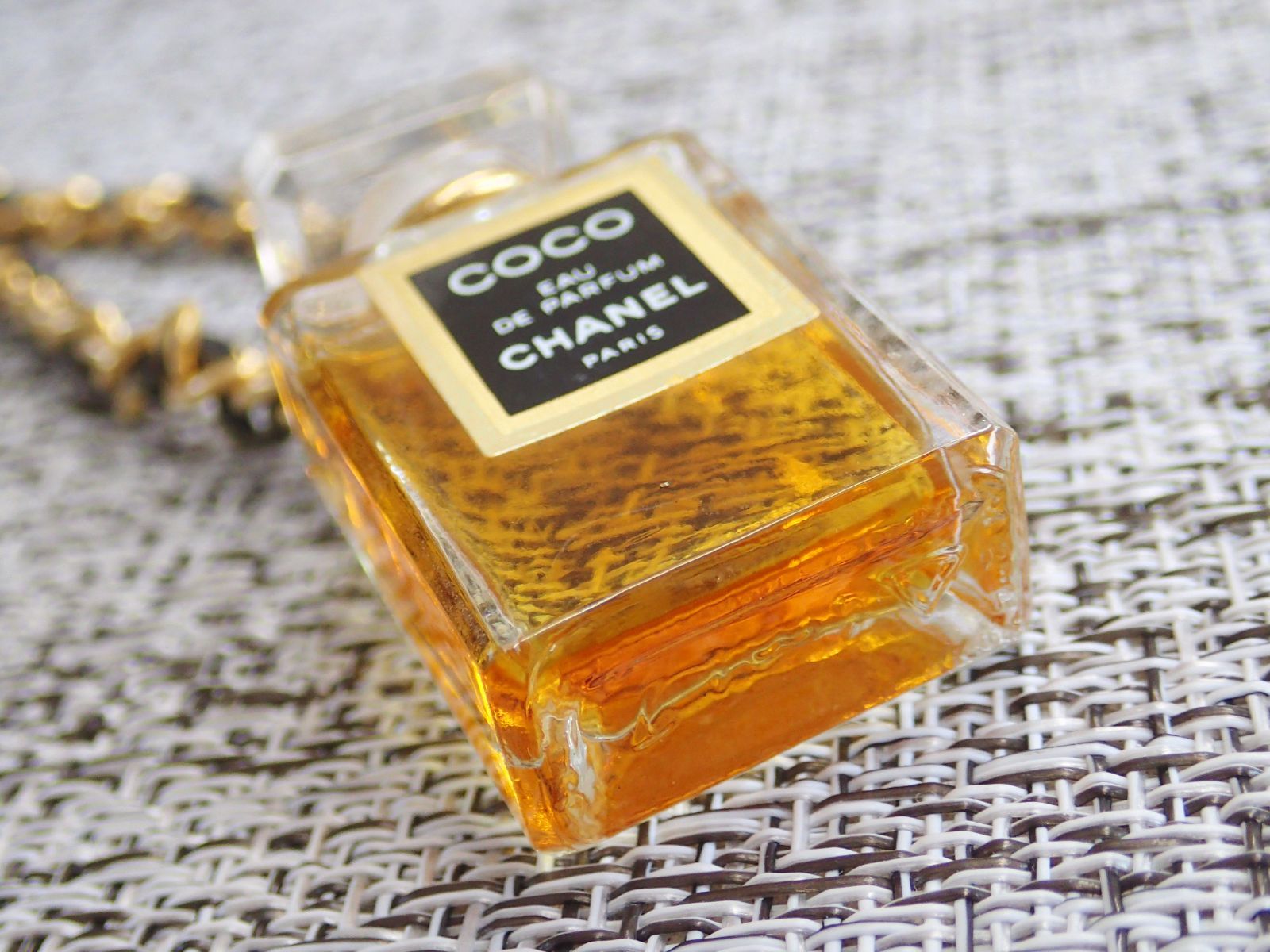 B5226 CHANEL シャネル　COCO 香水ペンダントネックレス　正規品 CHANEL シャネル チェーン ネックレス 香水ペンダント No.5
