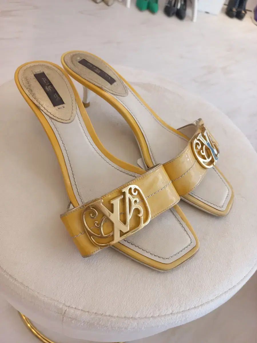 純正品> Louis Vuitton ルイヴィトン サンダル