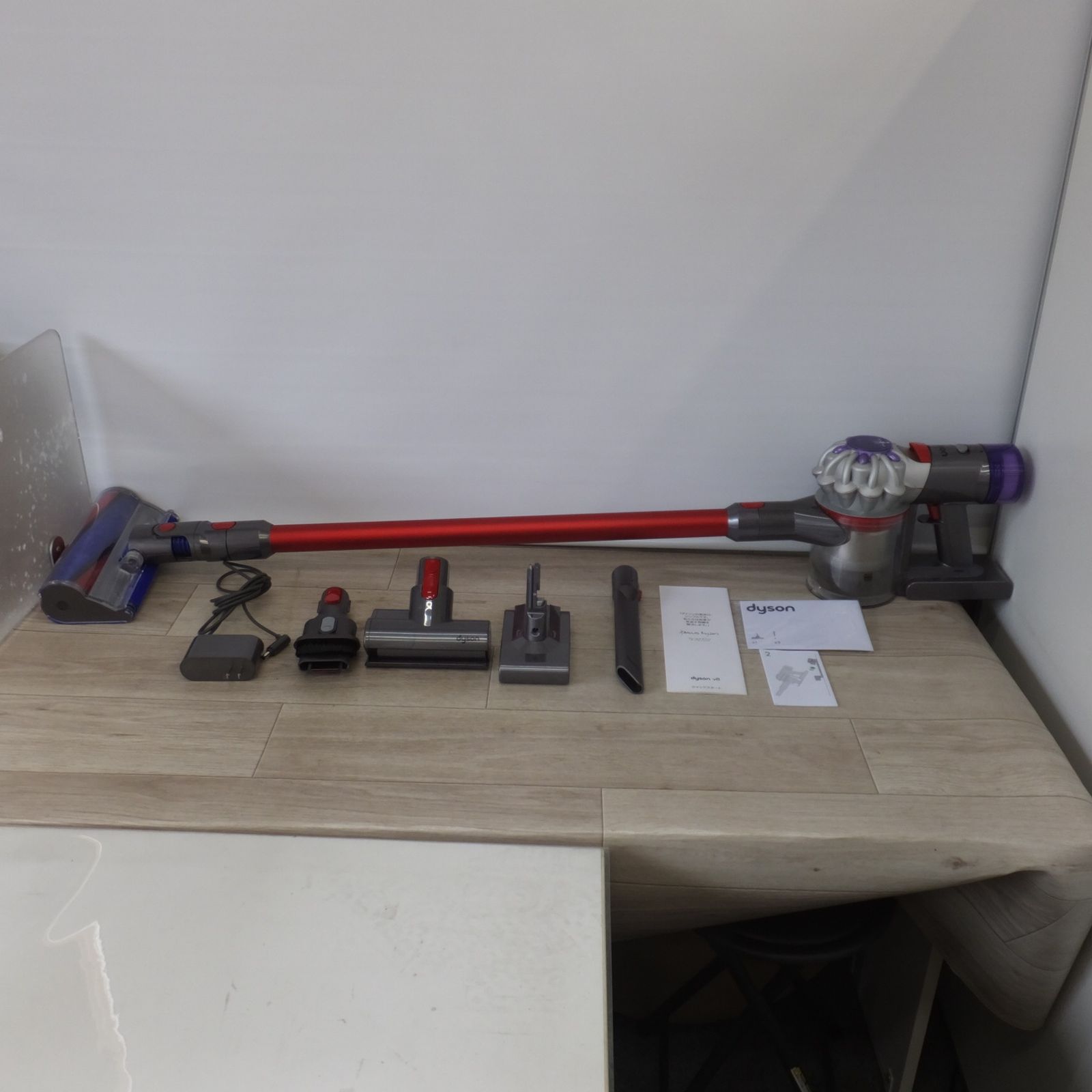 送料無料 ダイソン Dyson 充電式コードレスクリーナー SV25 ♥ バッテリ セット