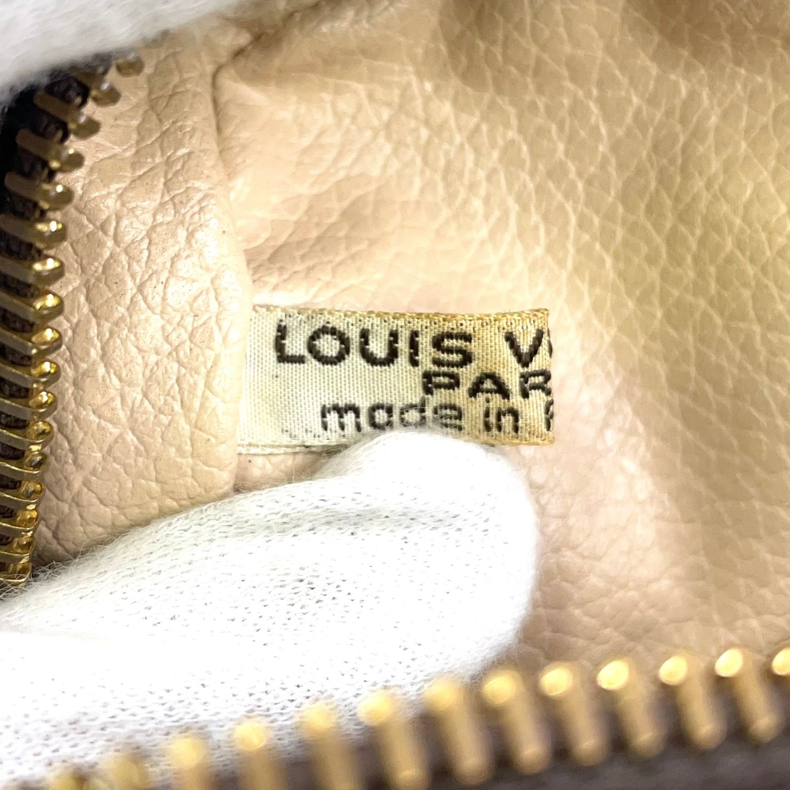 VUITTON トゥルーストワレット28