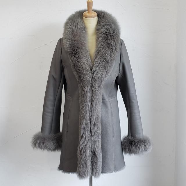 新同✩32万✩本物✩ムートンコート✩ブルーフォックス✩柔らか軽い✩ツルツル革 M's エムズセレクション ☆ 羊革 ムートンコート ブルーフォックス 9