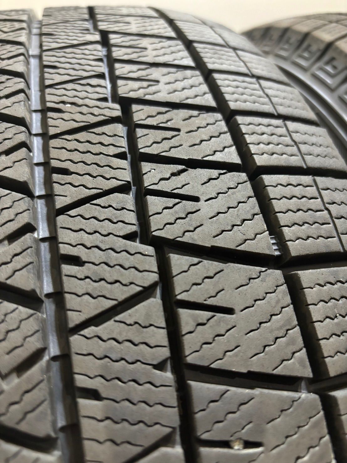 ★215/60R17 DUNLOP/WINTER MAXX 03 22年製 スタッドレス 4本 ダンロップ ウィンターマックス エスティマ C-HR (2-G251)