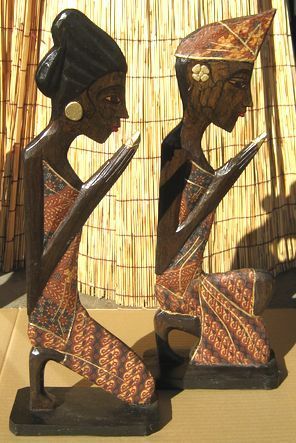 バリ島木彫り人形≪祈り≫〜男女ペア〜=ブラック= - メルカリ