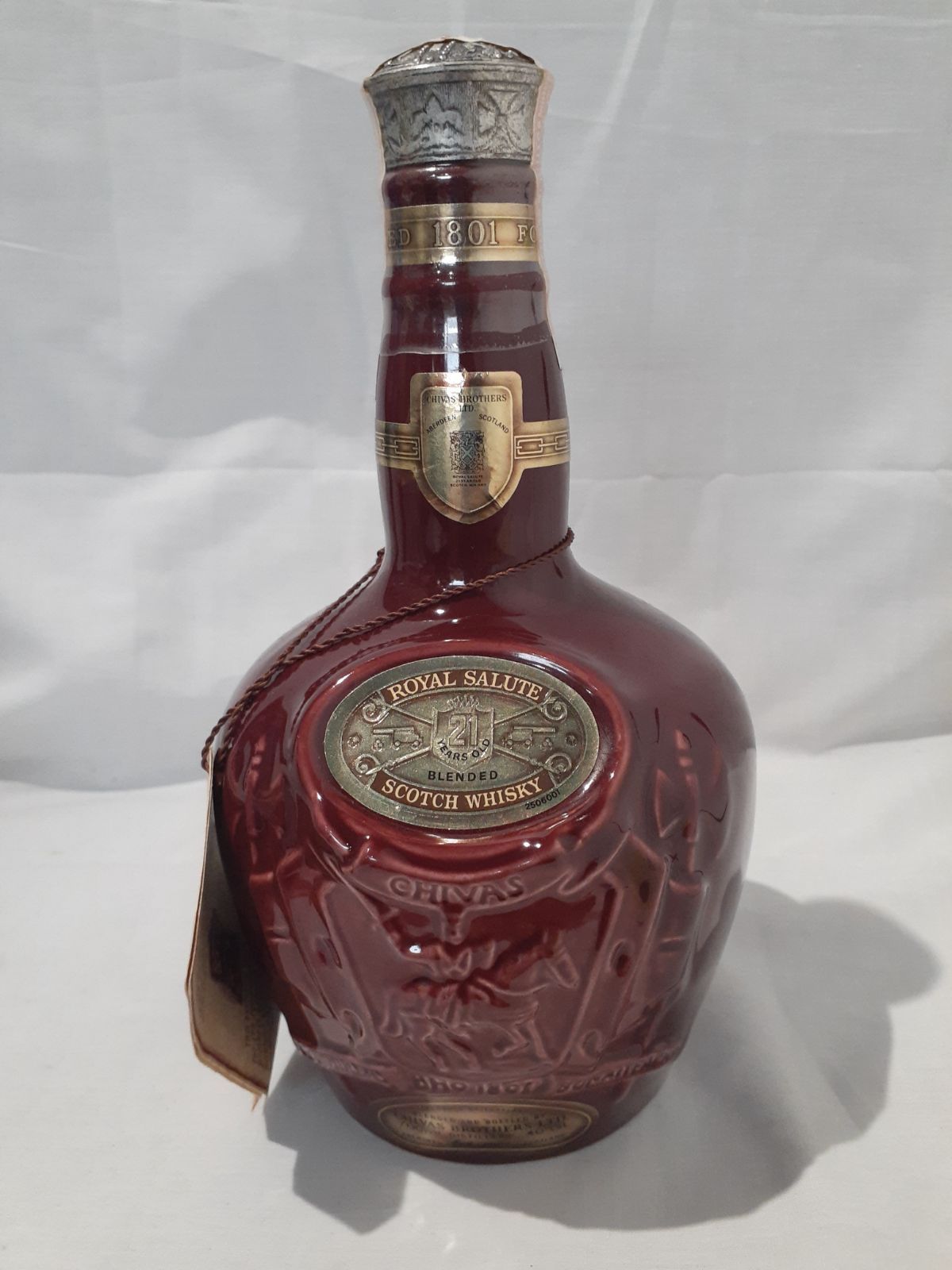 未開栓シーバス ロイヤルサルート21年 陶器ボトル 【未開栓】ROYAL