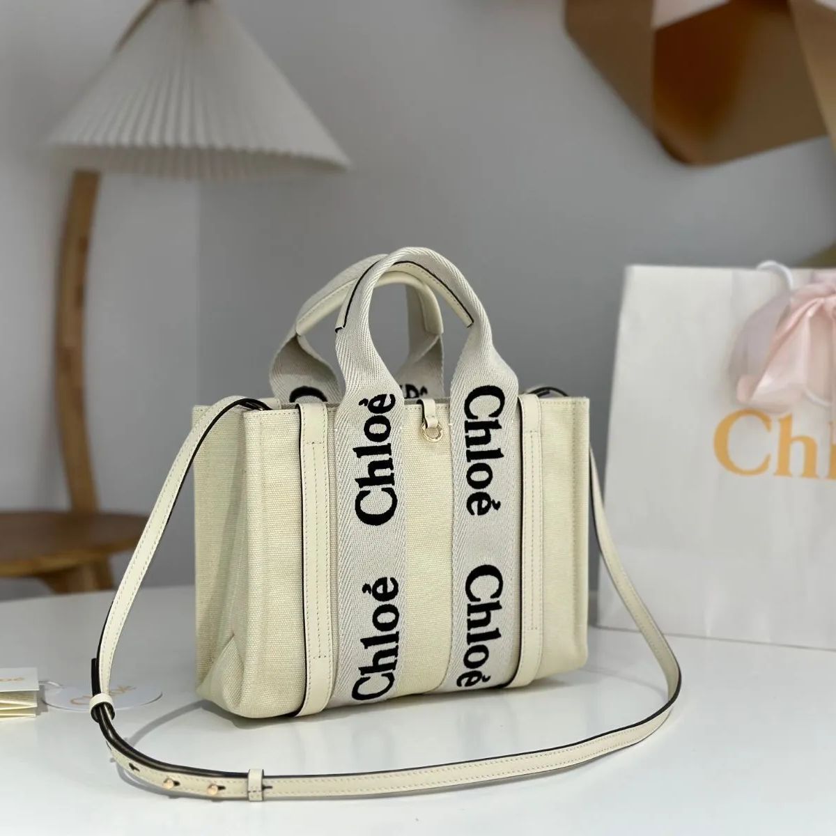 新品未使用】CHLOE クロエ Chloe WOODY ウッディ スモール ナイロン 