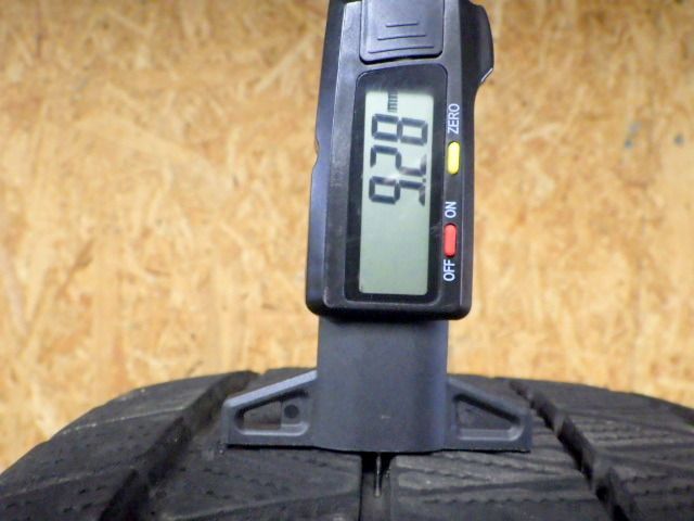 SP550 ● 製造 約8.5部山●BS BLIZZAK DM-V3●235 65R18●1本