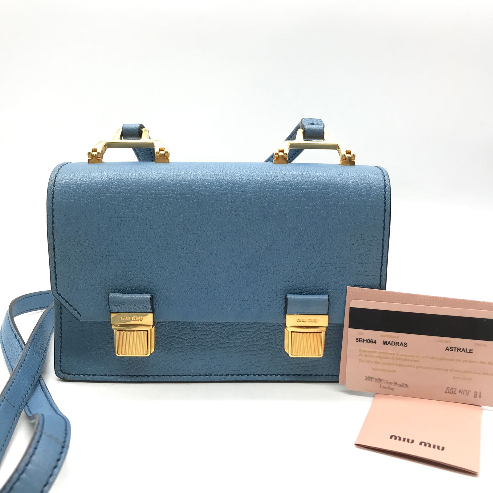 美品 MiuMiu ミュウミュウ Wホック 金具 マドラス レザー ショルダー バッグ ブルー a2783 MiuMiu ミュウミュウ Wホック 金具 マドラス レザー ショルダー バッグ