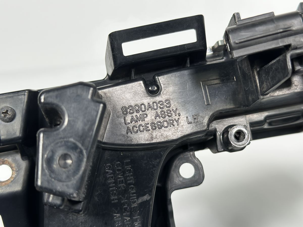 純正 左デイライト