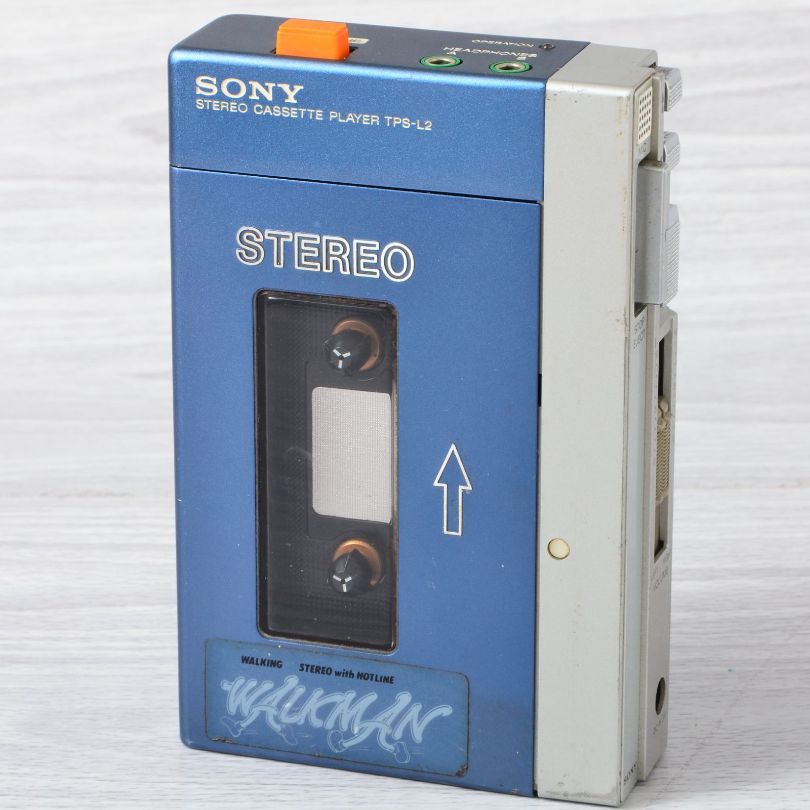 SONY 初代WALKMAN TPS-L2 中期型 ソニーカセットウォークマン ケース付 整備済 TY380