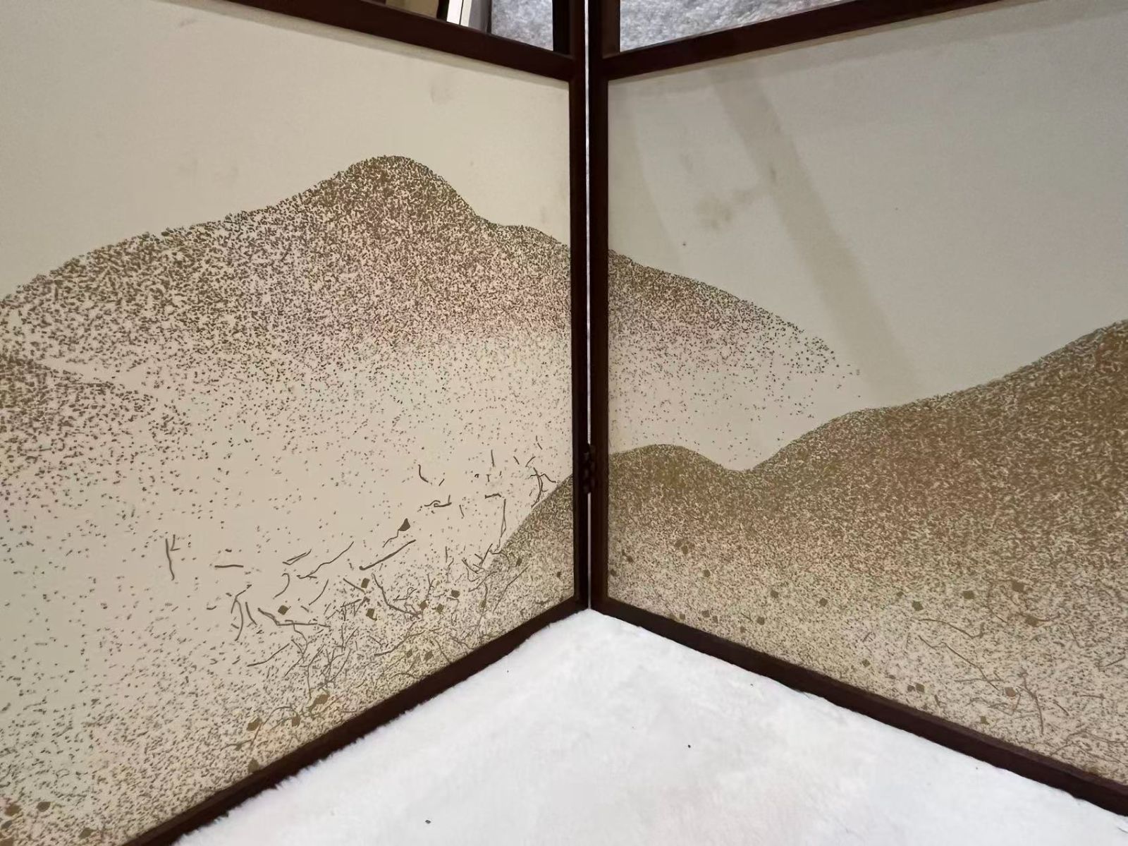 風炉先屏風 表装金チラシ 山水 屏風 日本画 風景表現 伝統技法 居室雰囲気 造作物茶道具 茶室道具 茶道 間仕切り 結界 和室 茶室 パーティション WWW_IMPECCABLEHEALTHCARESERVICES_COM