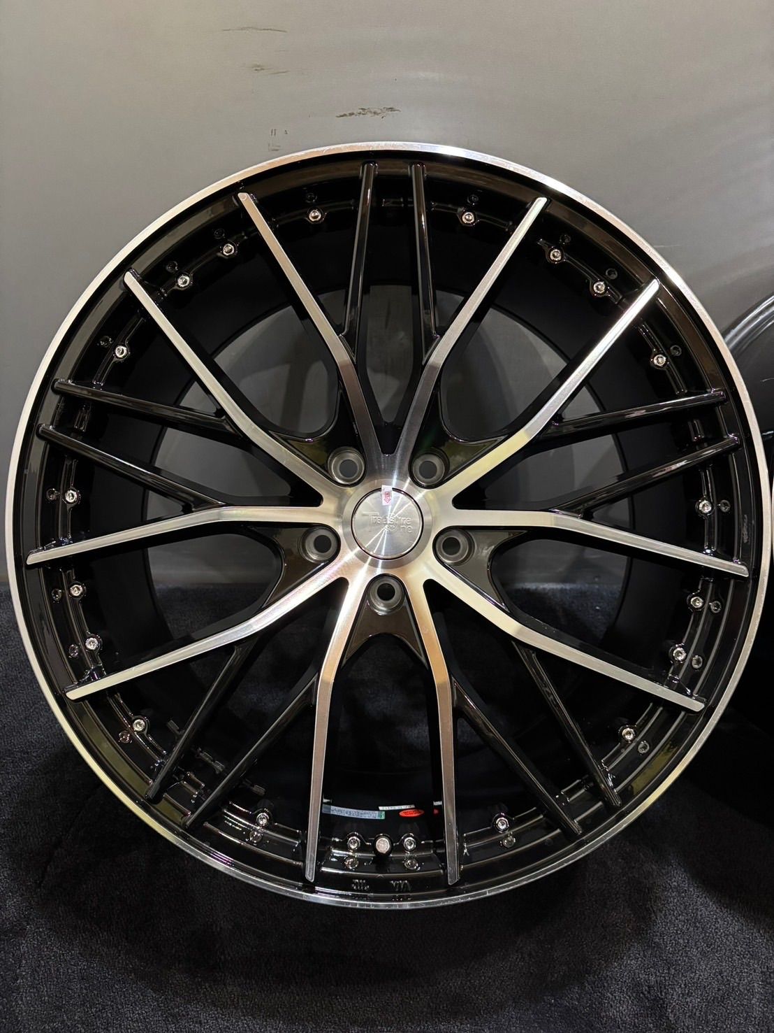 Treasure One マグナーニ 20インチ 8.5J 9.5J 30 48 112 5H アルミホイール 4本 BMW 3シリーズ 等 ブラポリ 1-K311