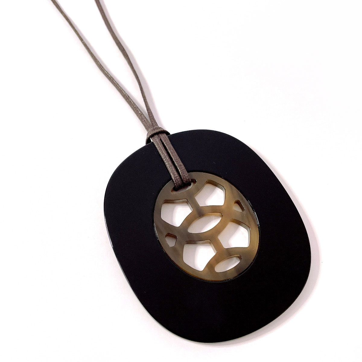 elicagioia エリカジア リフトアップピアス(ブラック) elicagioia