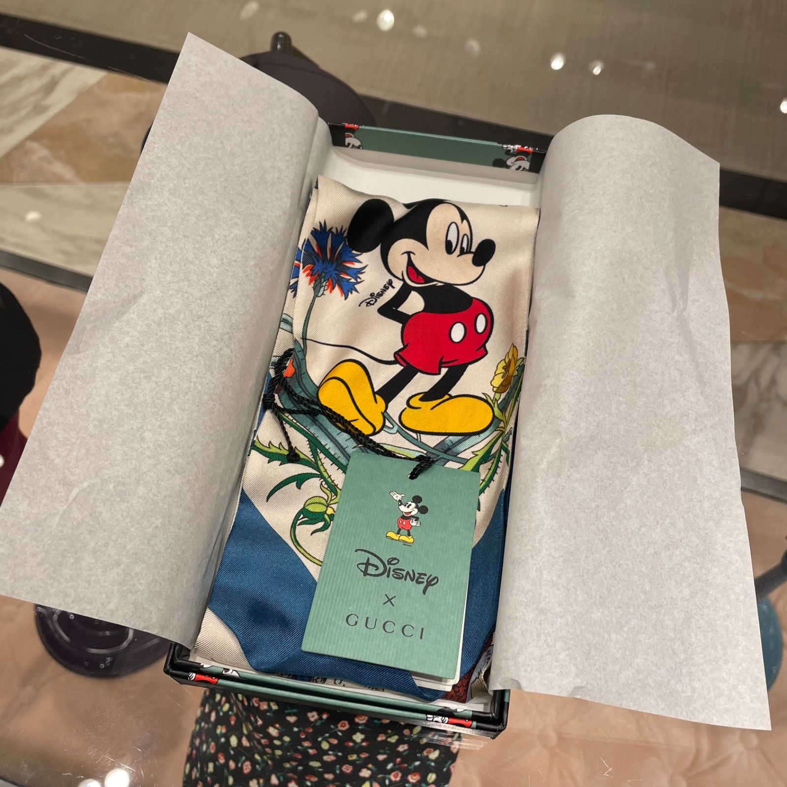 匿名配送！◇GUCCI◇グッチ ミッキー スカーフ ツイリー - メルカリ