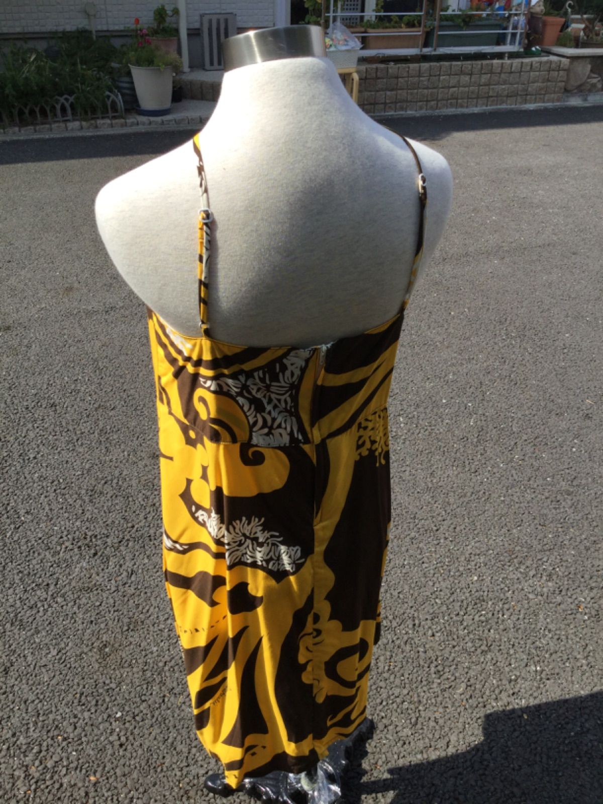 Manuheali i マヌヘアリィ後ろファスナーショートドレスMサイズYELxBRWxWHT