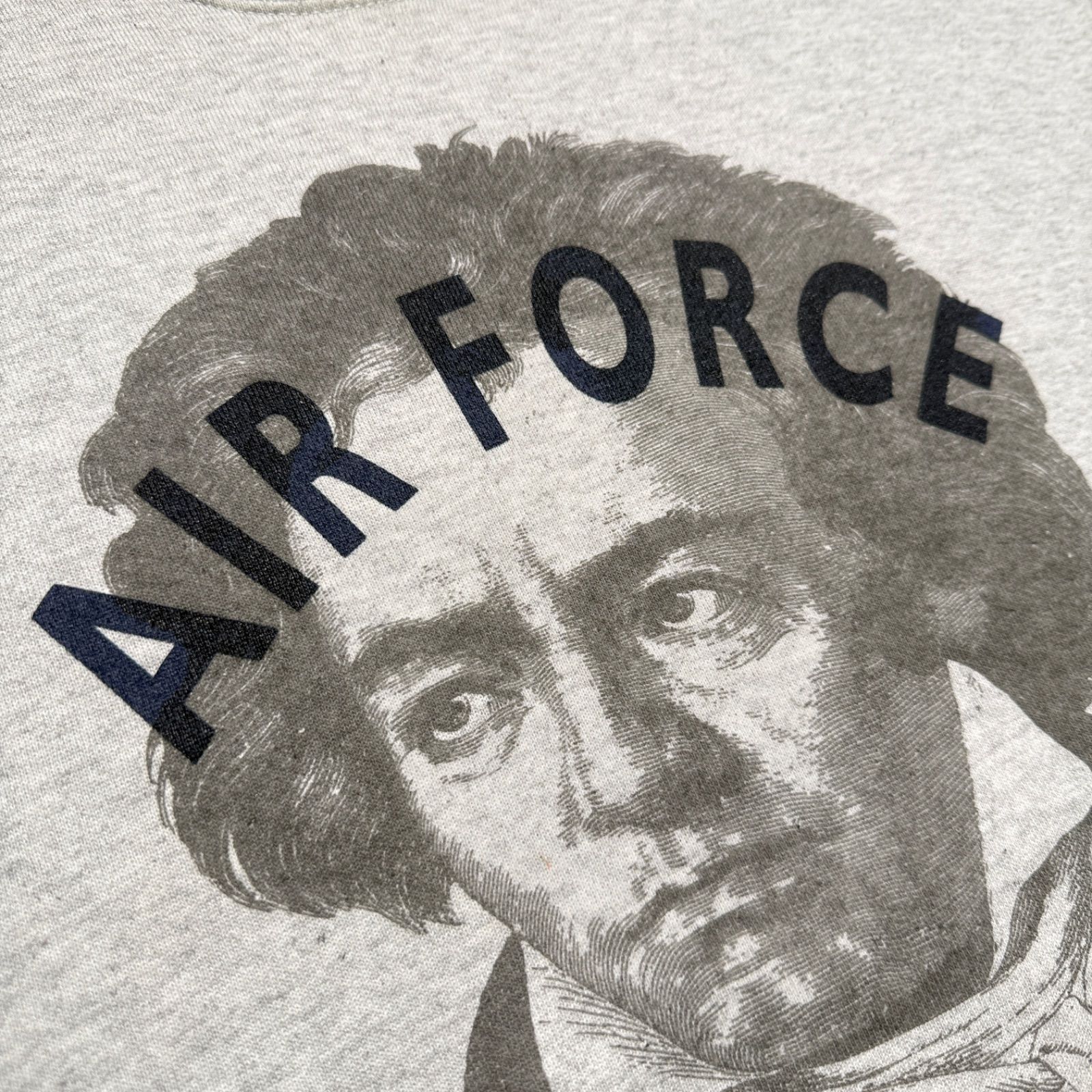 US ARMY 'BEETHOVEN' PRINTED SWEAT-OIKOS 毎日を楽しく豊かに