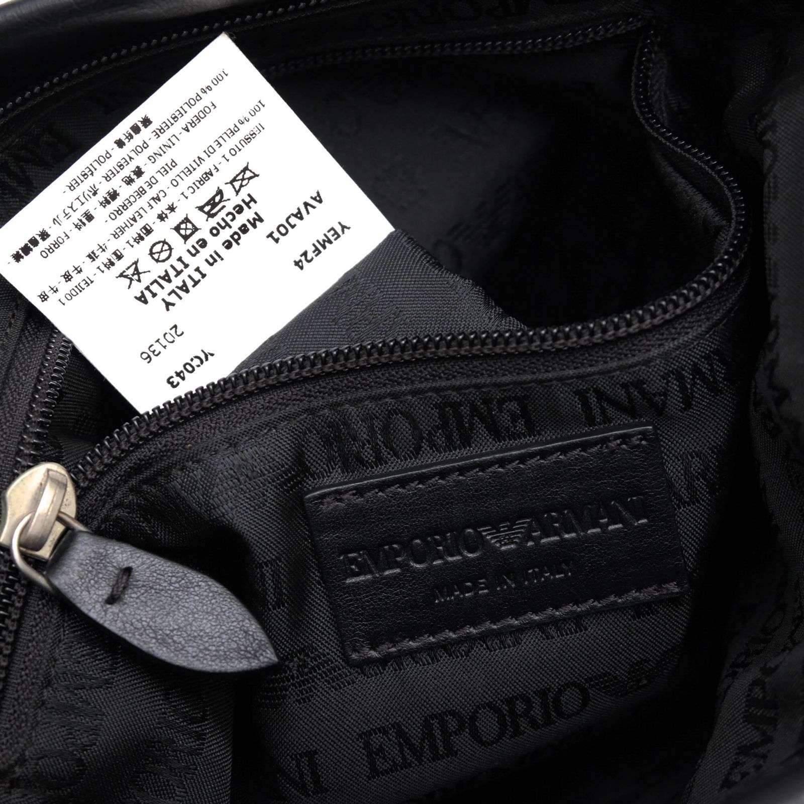 アルマーニ／EMPORIO ARMANI バッグ ショルダーバッグ 鞄 メンズ 男性 男性用レザー 革 本革 ブラック 黒  YC043 YEMF24 イーグル型押し加工 メッセンジャーバッグ