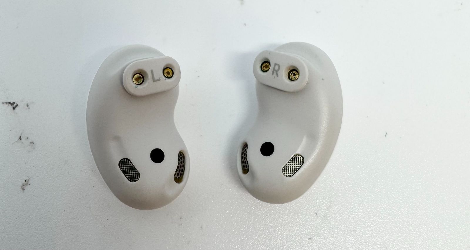 Galaxy Buds Live ホワイト ギャラクシーバッズライブ