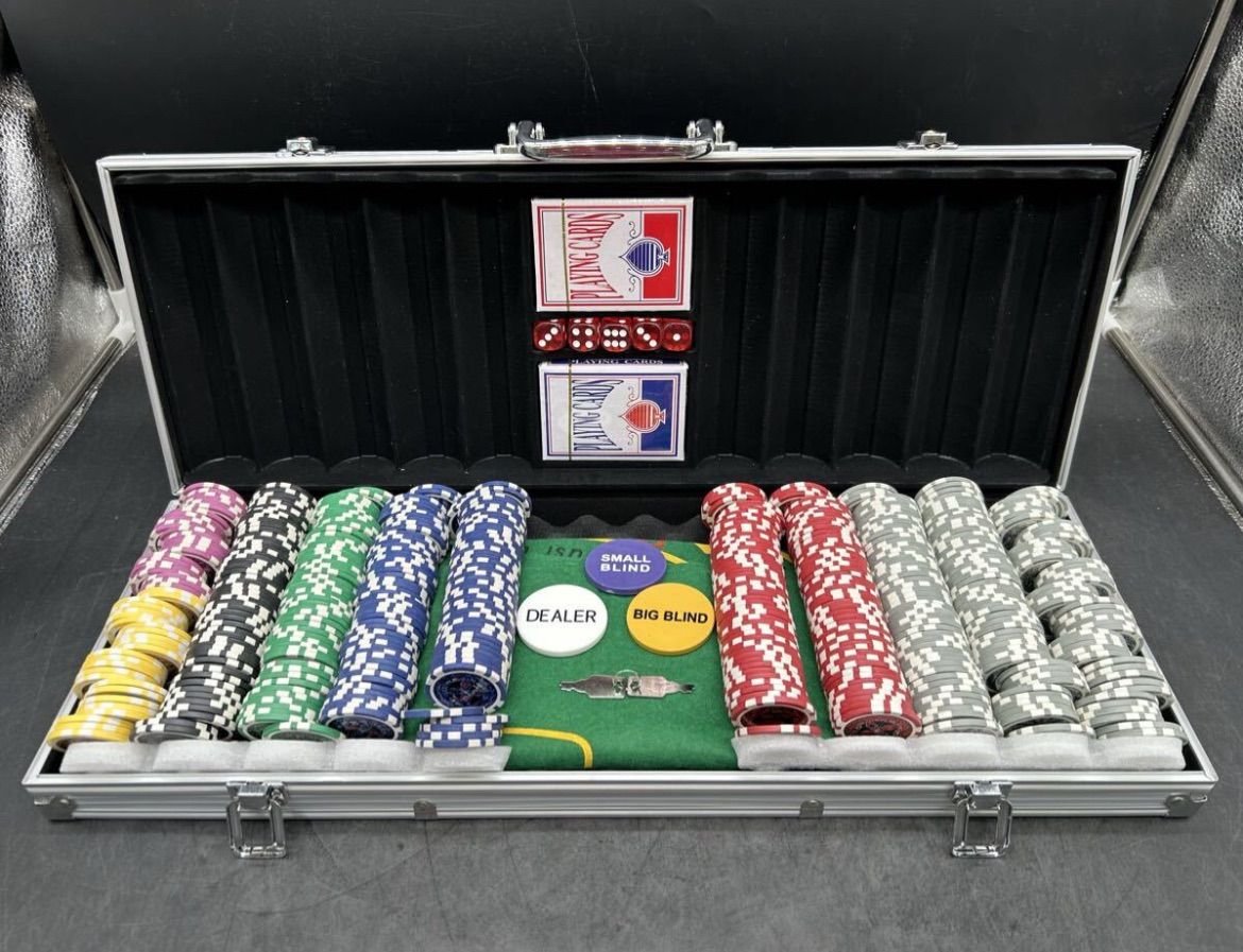 2055 ポーカーチップセット カジノセット トランプ付 サイコロ付 鍵付 シルバーケース