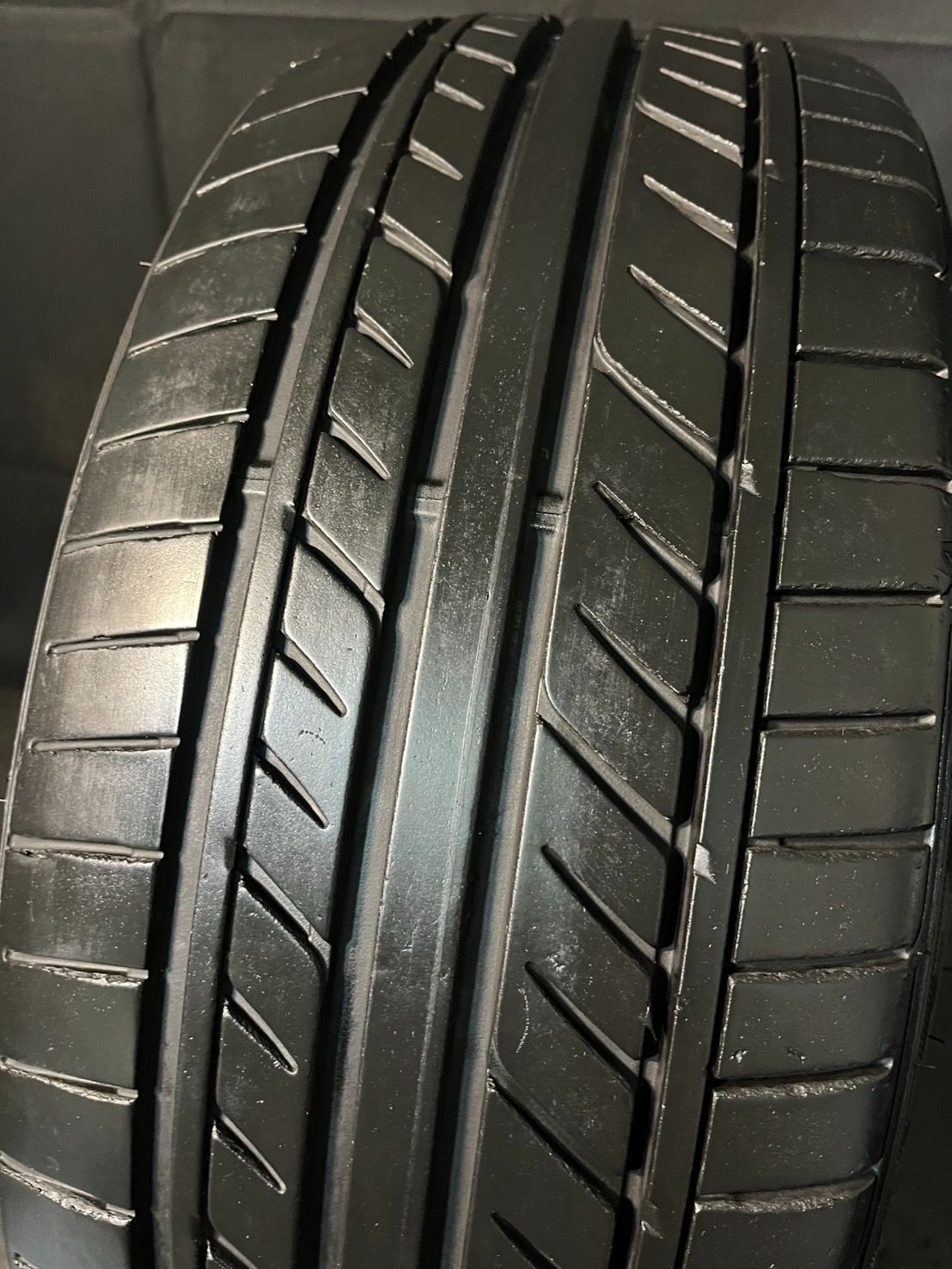 製 約8.3分山 グッドイヤー GOODYEAR イーグル EAGLE LS EXE 225 40R19 1本 h_578 FFCRYSTALESIA_COM