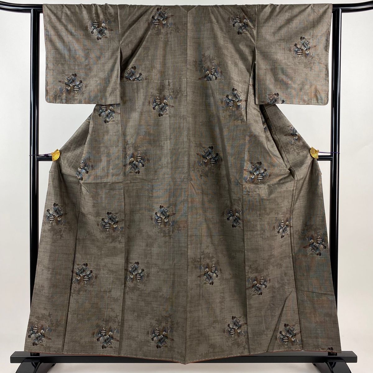 大島紬 身丈158cm 裄丈63.5cm S 袷 証紙 寺院 松 焦茶色 正絹 名品