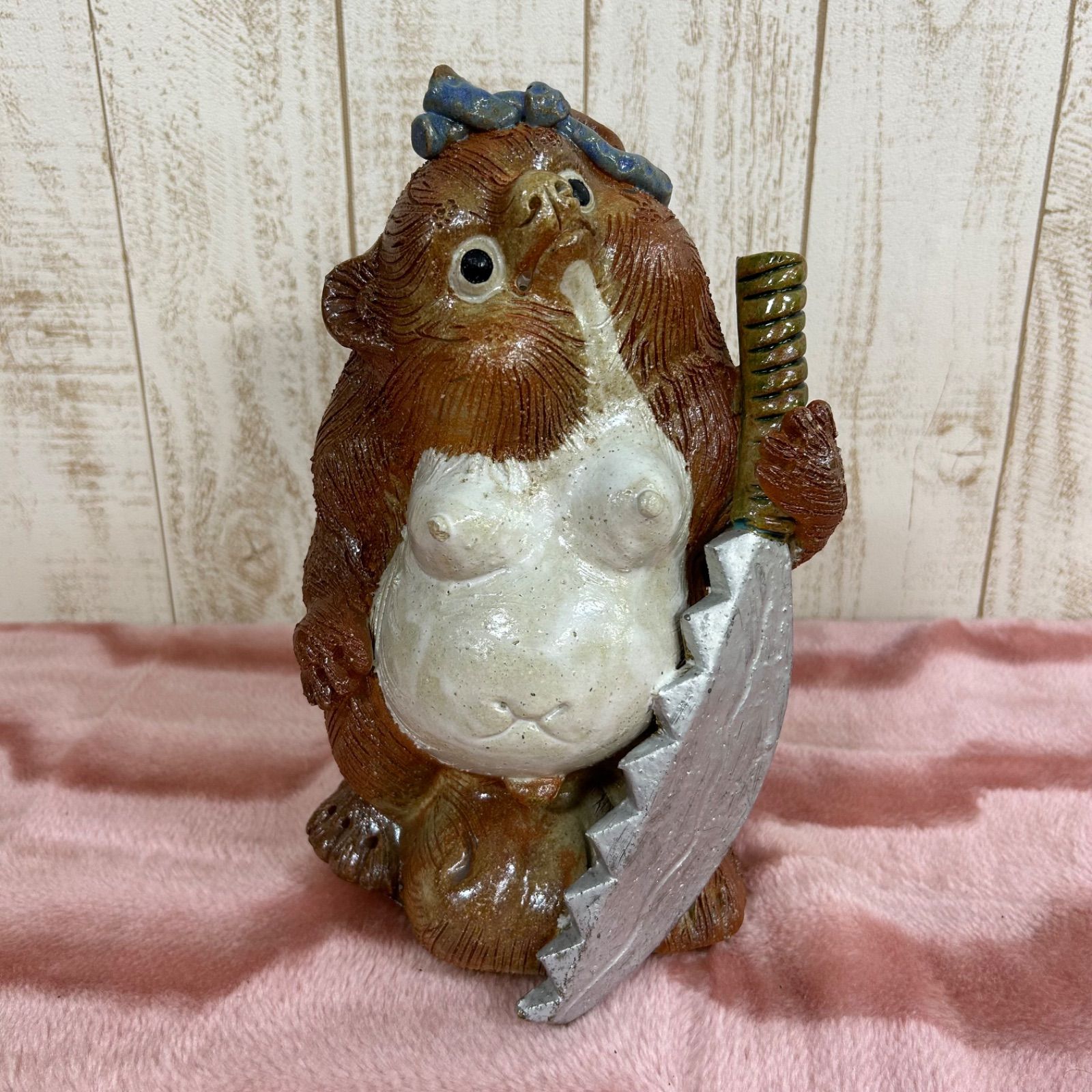 信楽焼　高さ41㌢　13号ふくろう蛙付き狸　狸　タヌキ　たぬき　満願狸 信楽焼 高さ41㌢ 13号ふくろう蛙付き狸 狸 タヌキ たぬき 満願狸