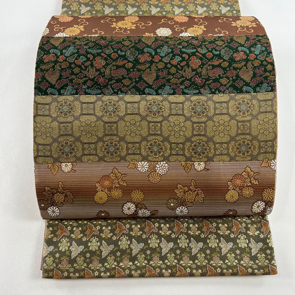 袋帯 美品 秀品 宝尽くし 蜀江華文 裂り嵌め 金糸 茶色 全通