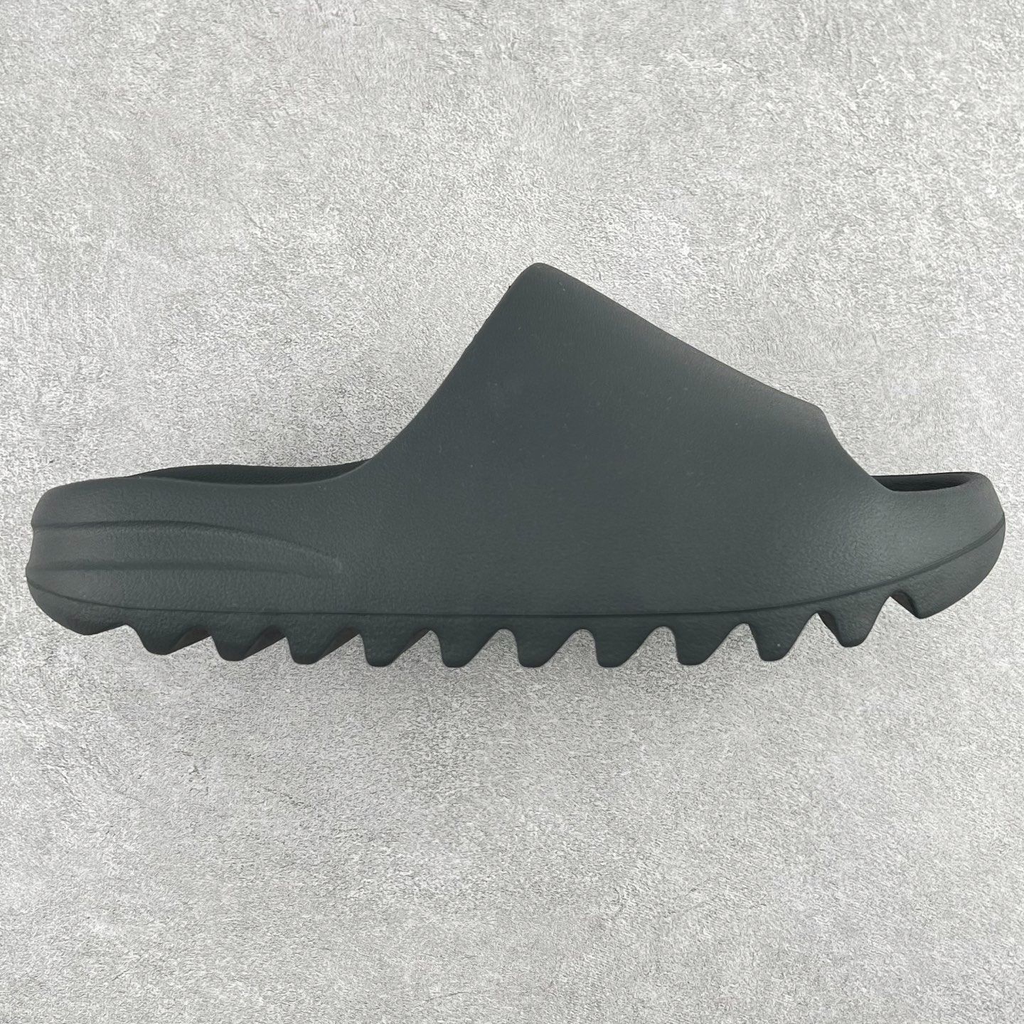 adidas イージースライド スレートグレー アディダス イージースライド 