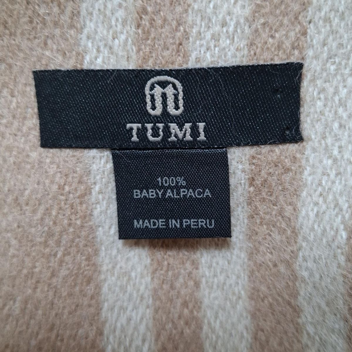 ベージュ×アイボリー