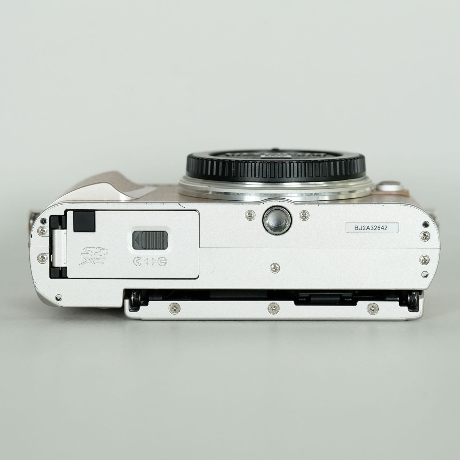 並品｜シャッター数6,730回] OLYMPUS PEN E-PL9 [ボディ