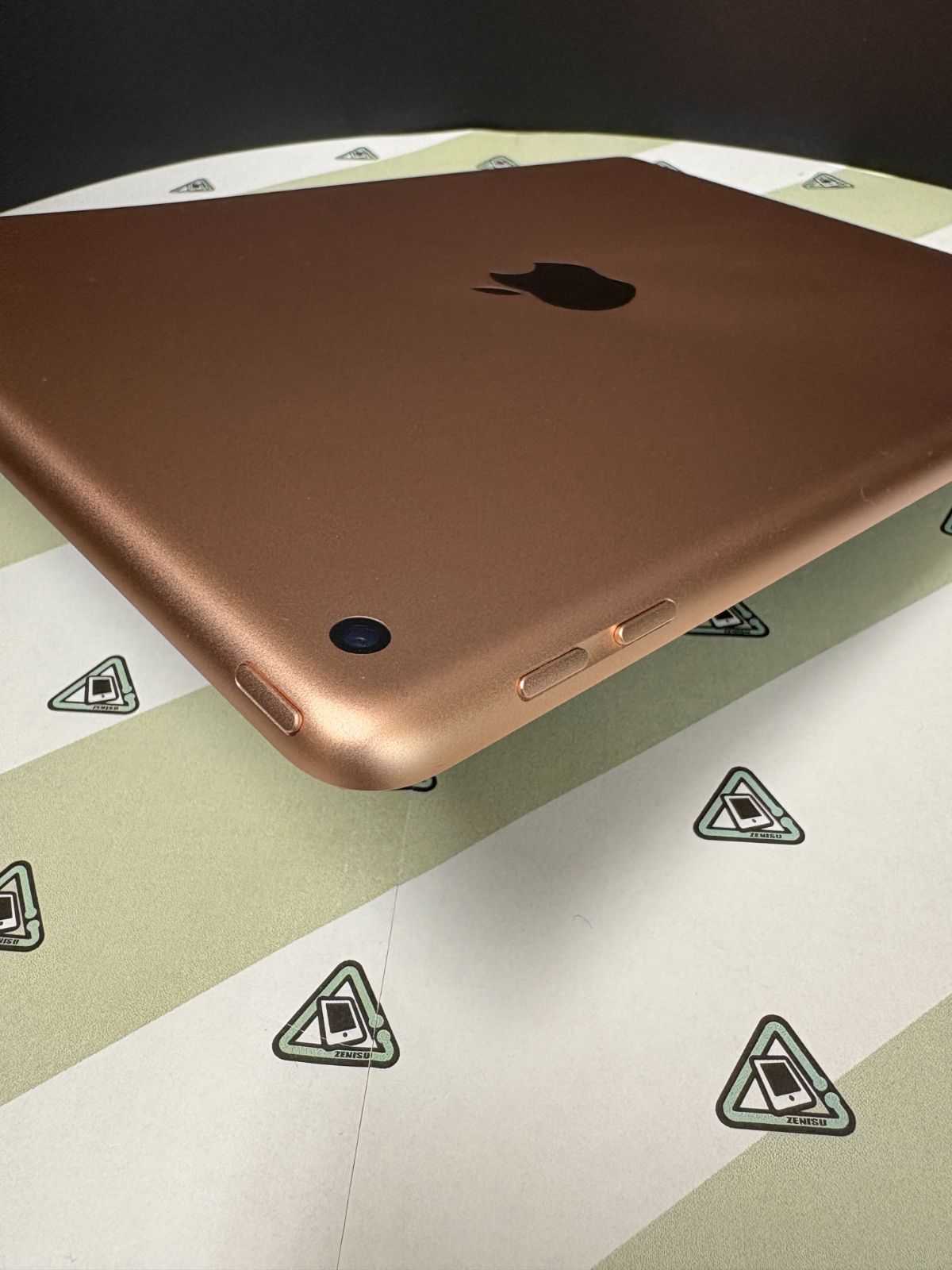 Apple iPad 第6世代 128GB ゴールド Wi-Fiモデル iPad - Apple iPad 第