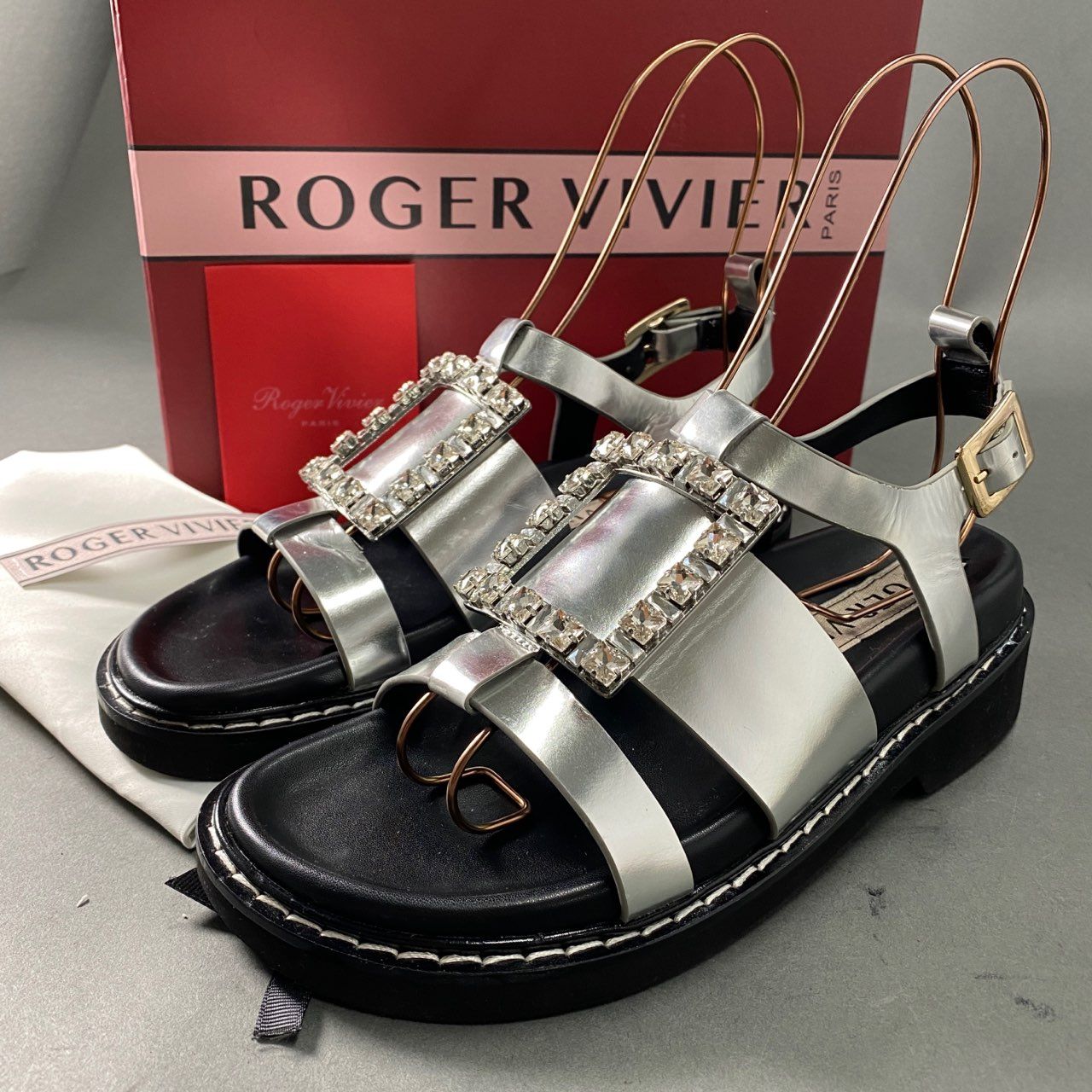 ロジェヴィヴィエroger vivier ヴィヴレンジャーサンダルビジュー