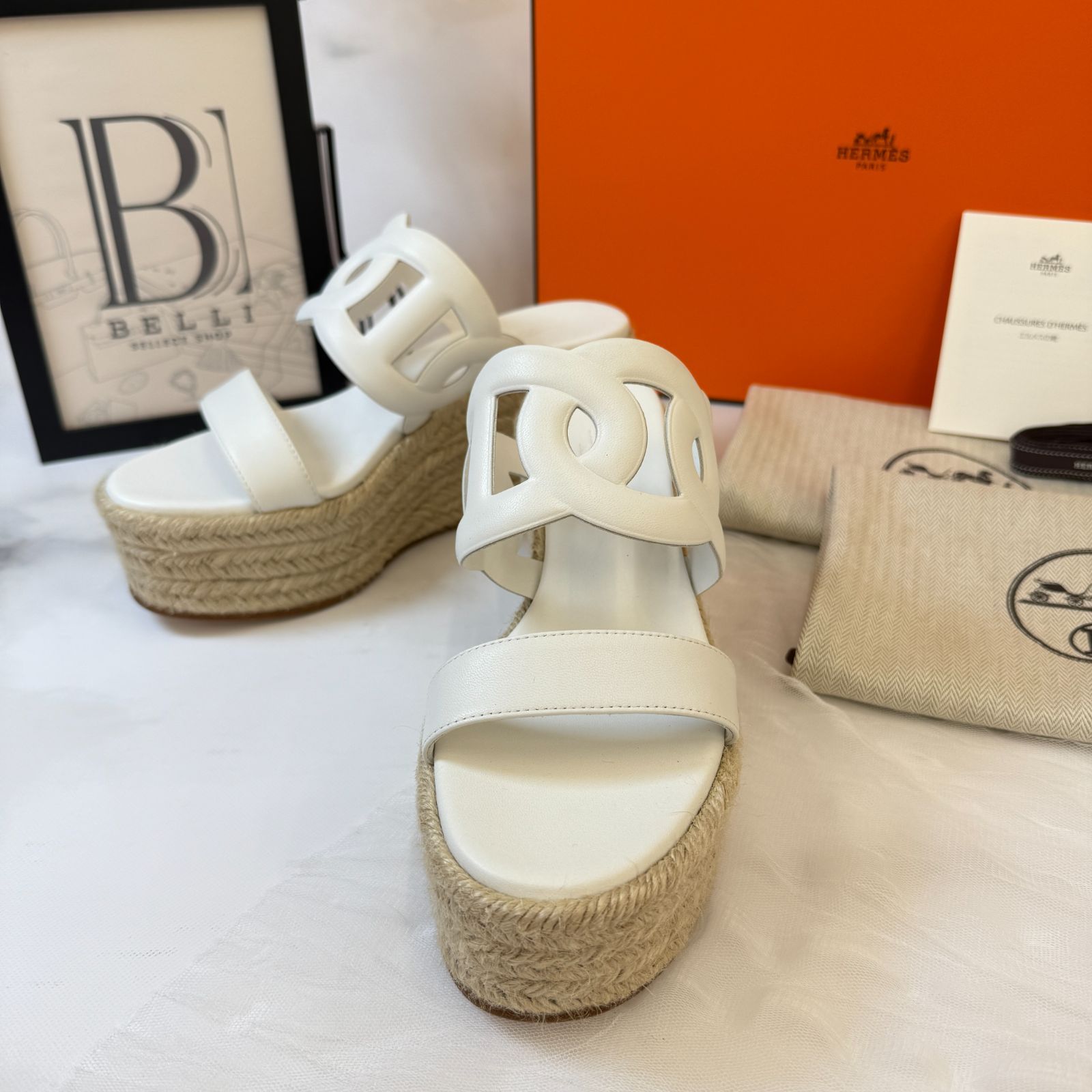 新品　エルメス　イテア　サンダル　37 鑑定済み【 新品 】エルメス 《 イテア 》 37 ( 24cm程度 ) ホワイト