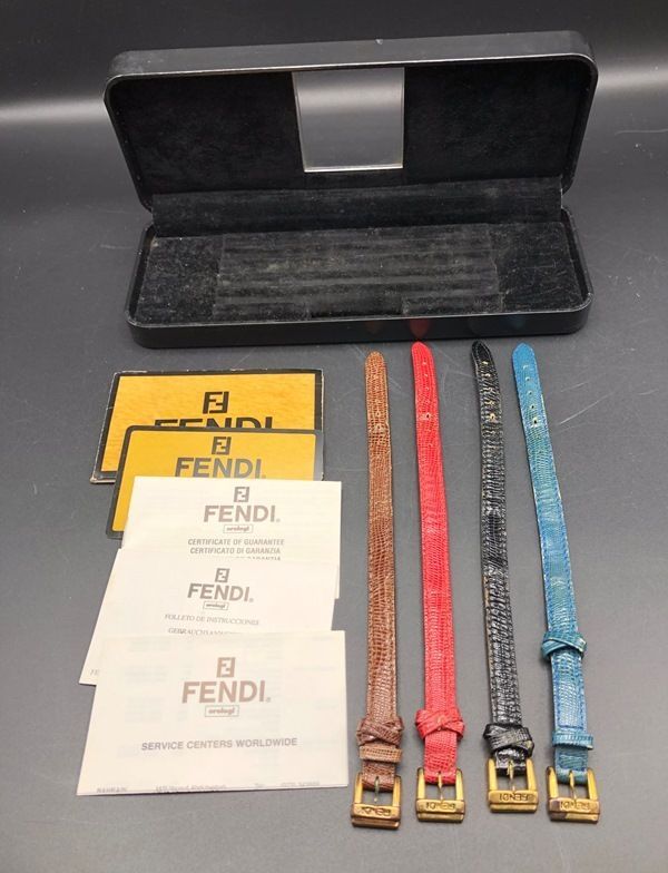 FENDI フェンディ 640L 腕時計 ベルト交換 5色付き ゴールド