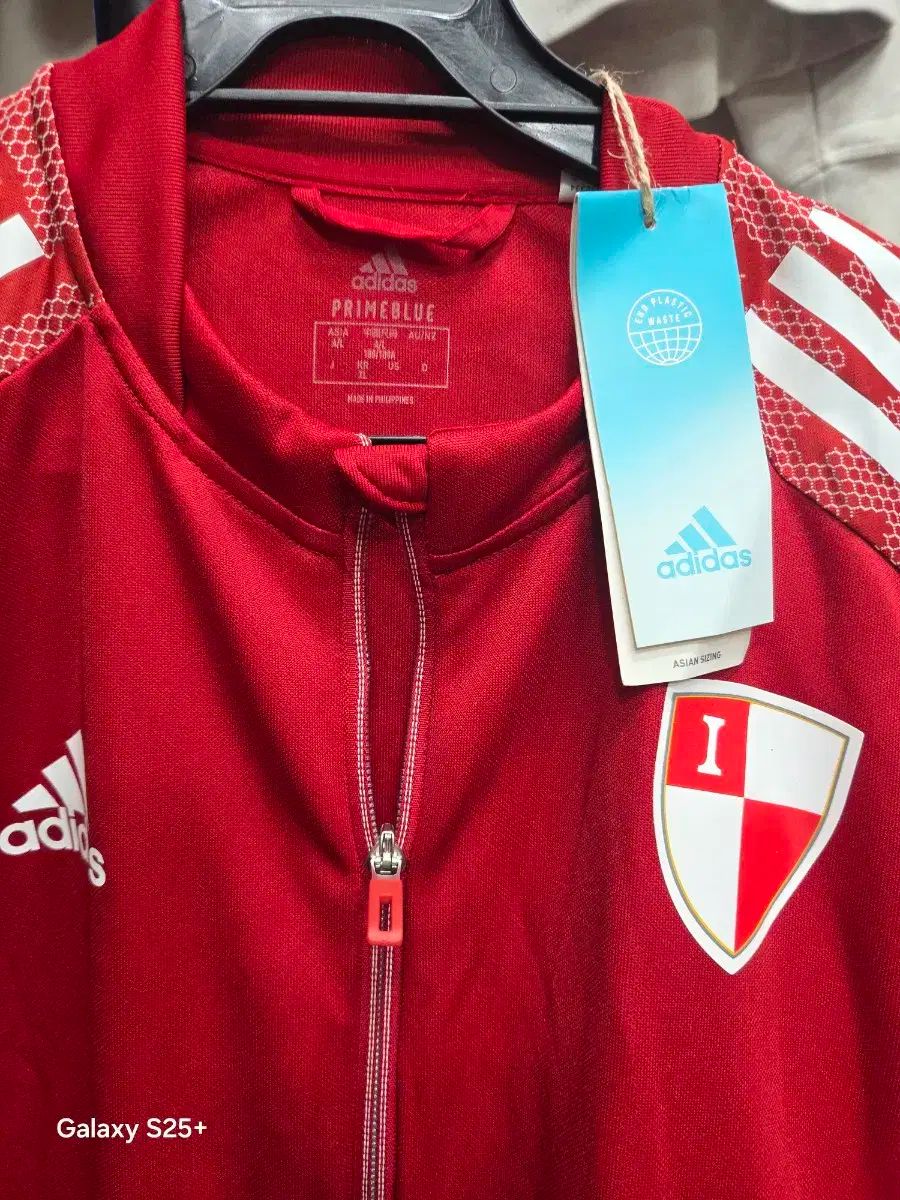 アディダス FCバイエルン 中綿ジャケット ブルゾン M FC BAYERN 赤