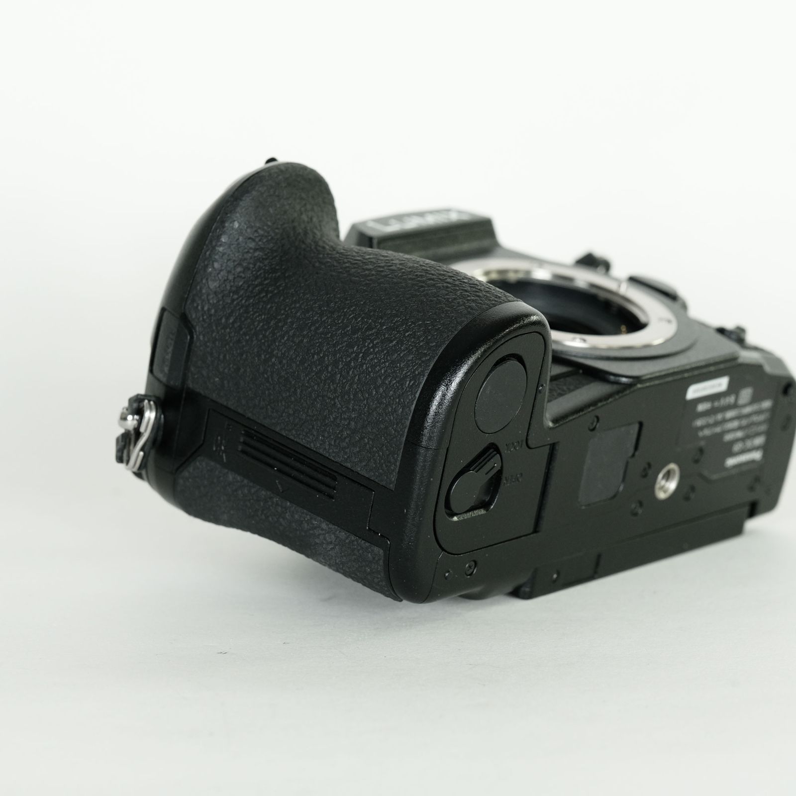 ｜シャッター数9 050回｜バッテリーグリップ付