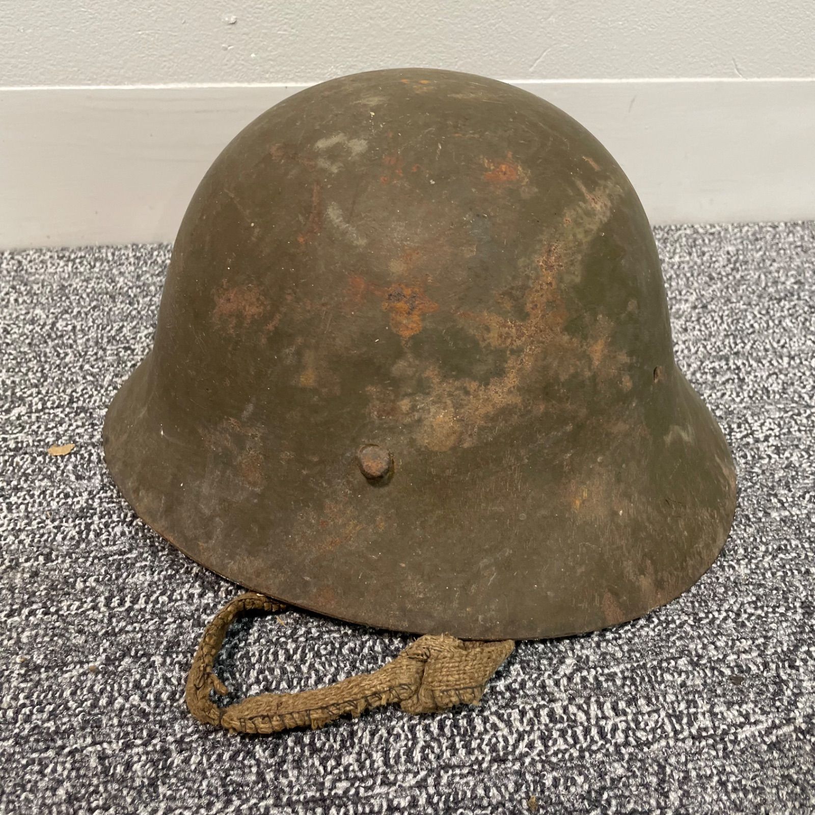 こ*ち様 軍用ヘルメット 星バッジ付き　旧日本軍　戦争　鉄帽 Yahoo!オークション -「日本軍 ヘルメット」の落札相場・落札価格