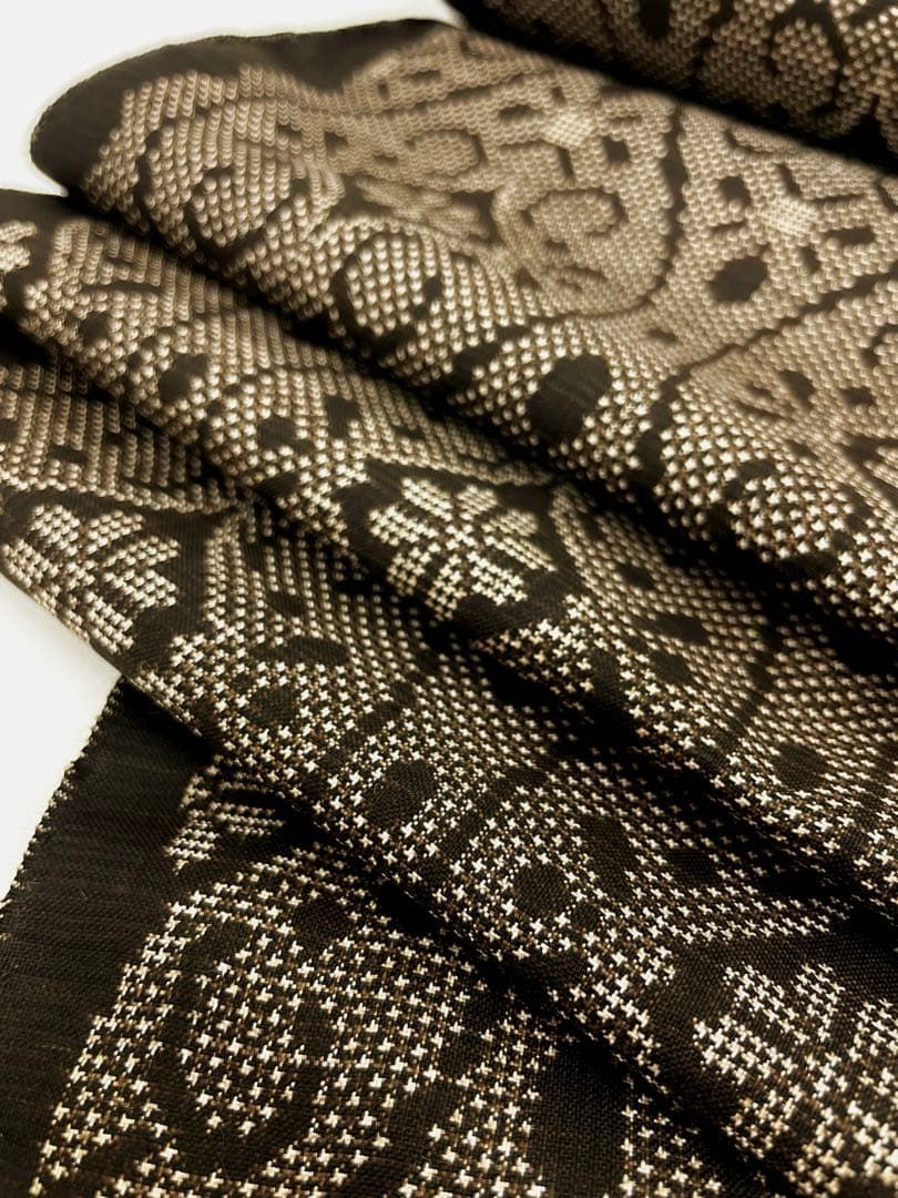 本場奄美大島紬 古代染色 純泥染 通産大臣指定伝統的工芸品 正絹 反物