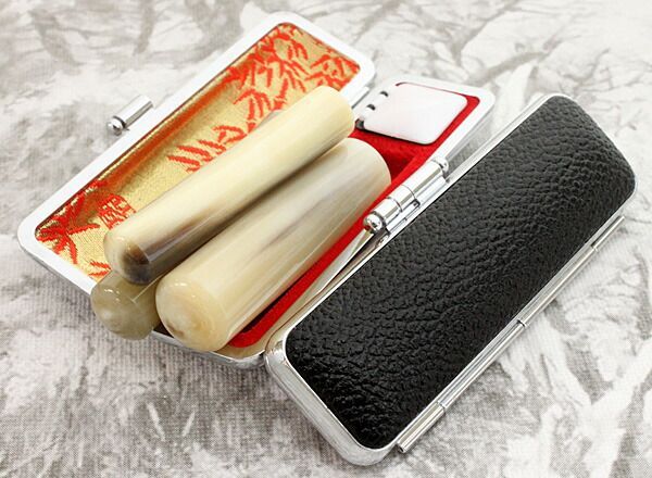 印鑑／銀行印／彩樺／13.5mm／ケース別売／大周先生の完全手彫り 印鑑 はんこ 3本セット 牛角 色 10.5mm 認印 12mm 銀行印 13.5mm 実印