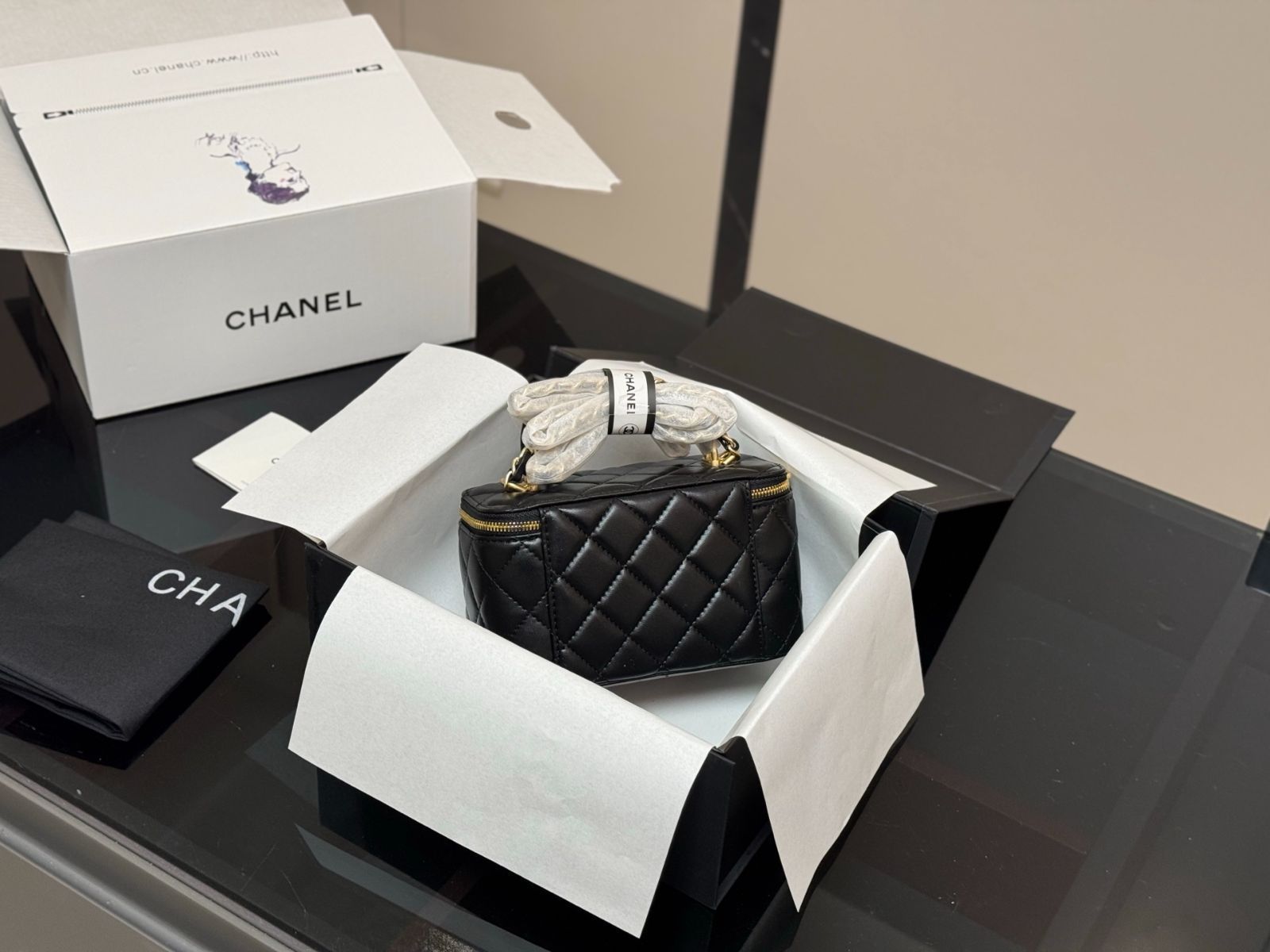 【激レア】CHANEL シャネルメイクボックス CHANEL - シャネル メイクボックスの通販 by ぴい's shop